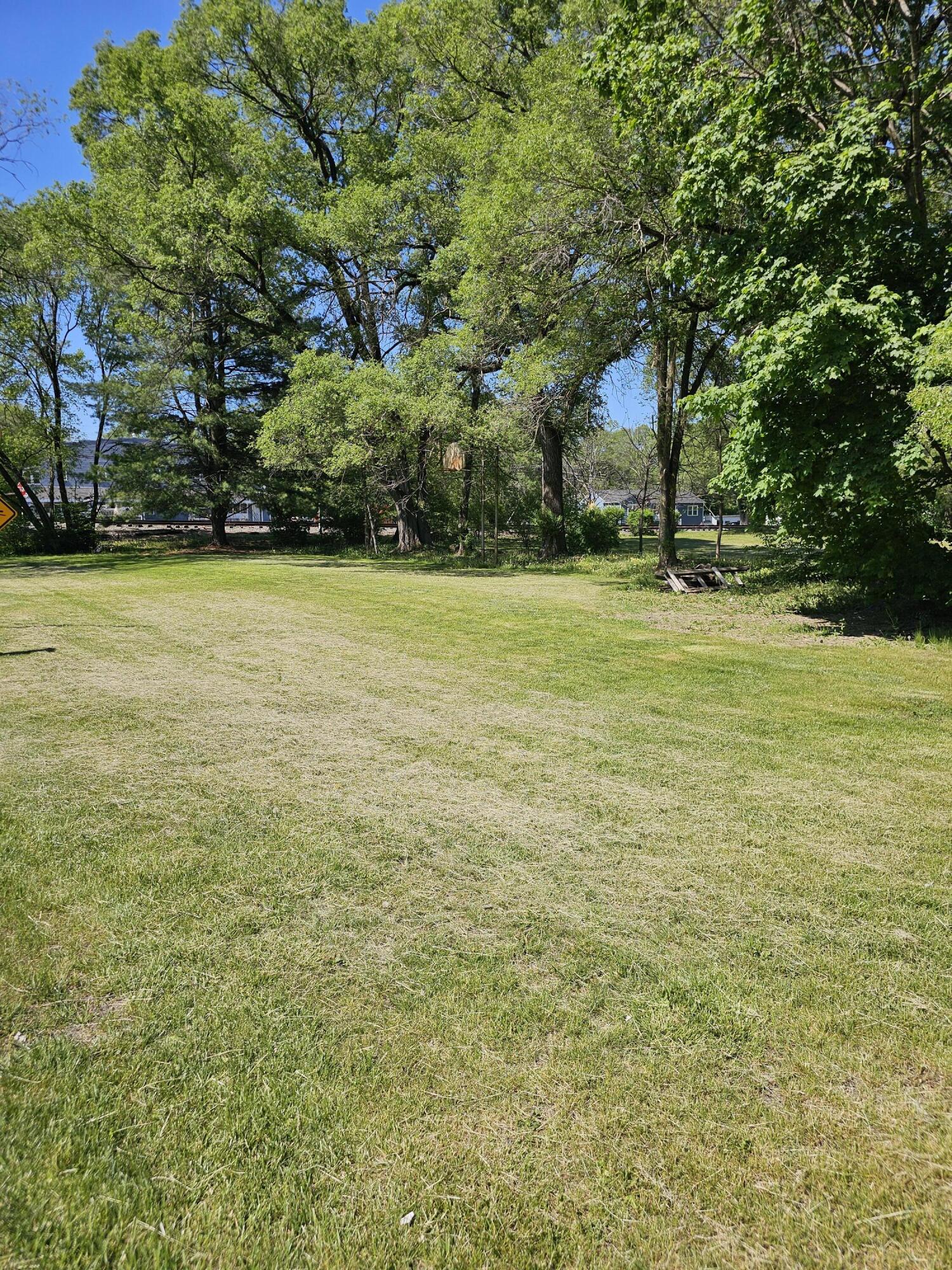290 W. RailRoad Ave