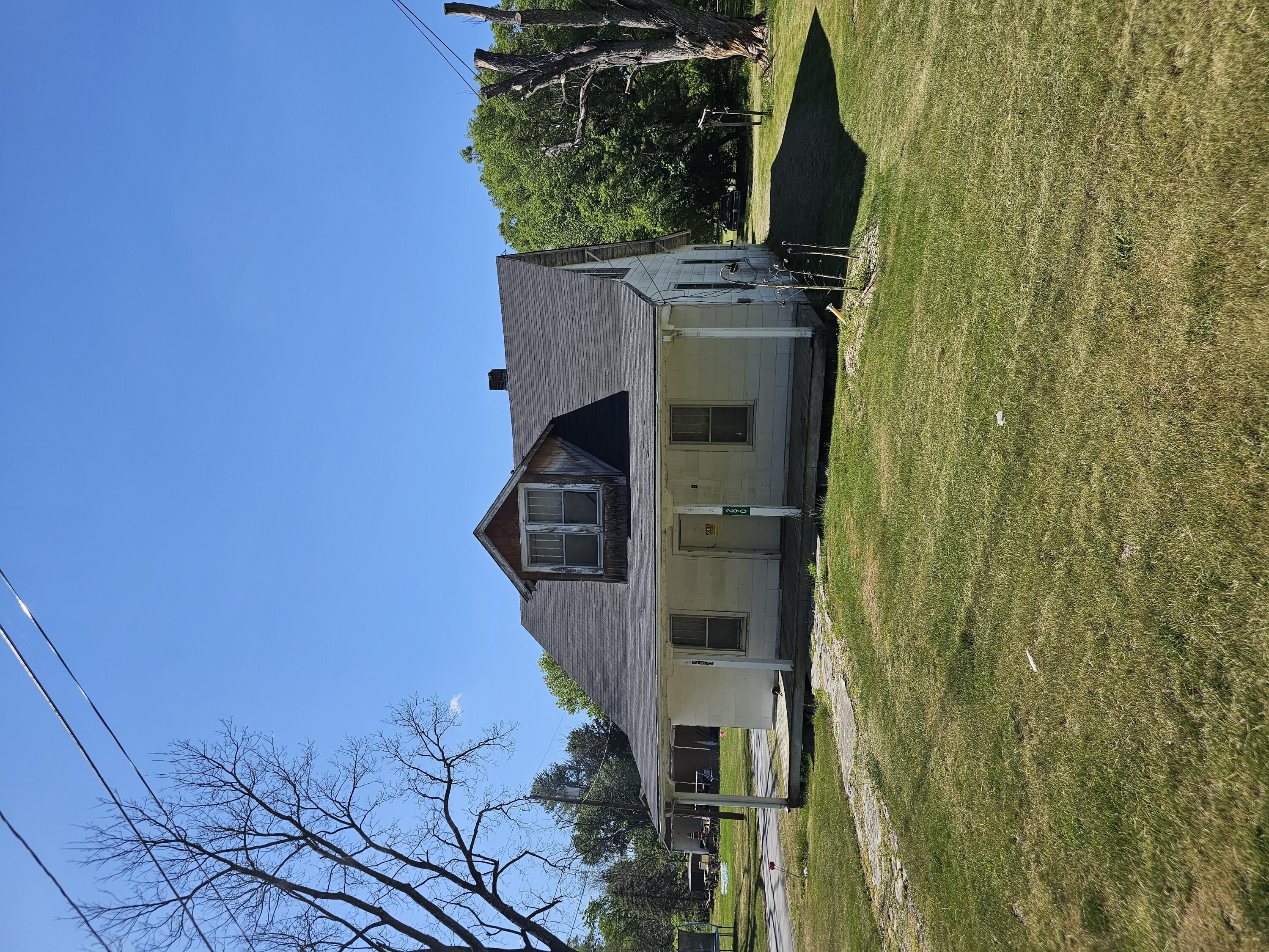290 W. RailRoad Ave