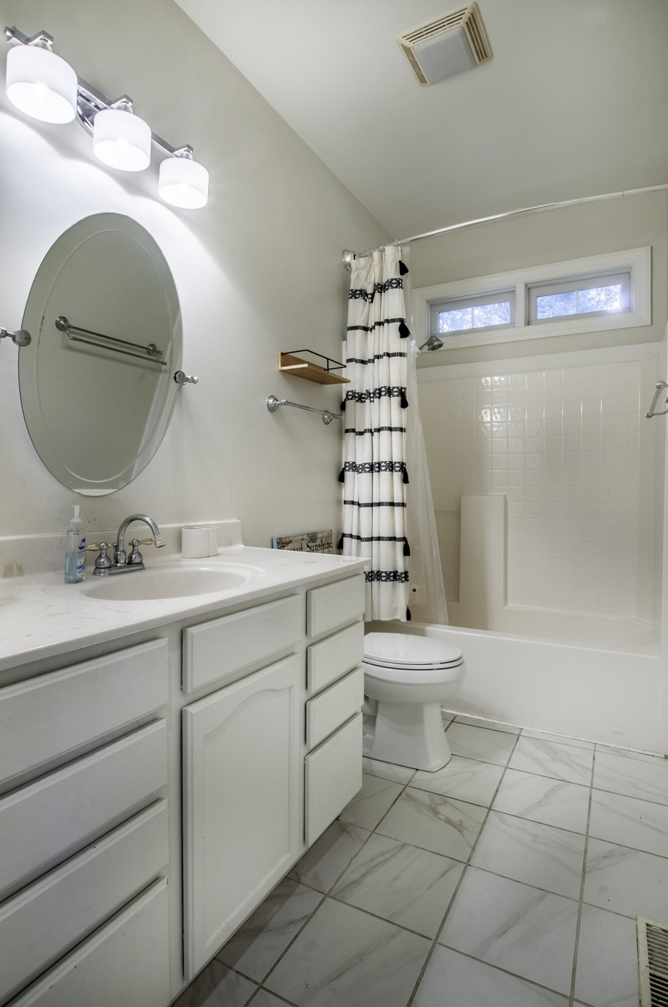 71 Woodridge Ln
