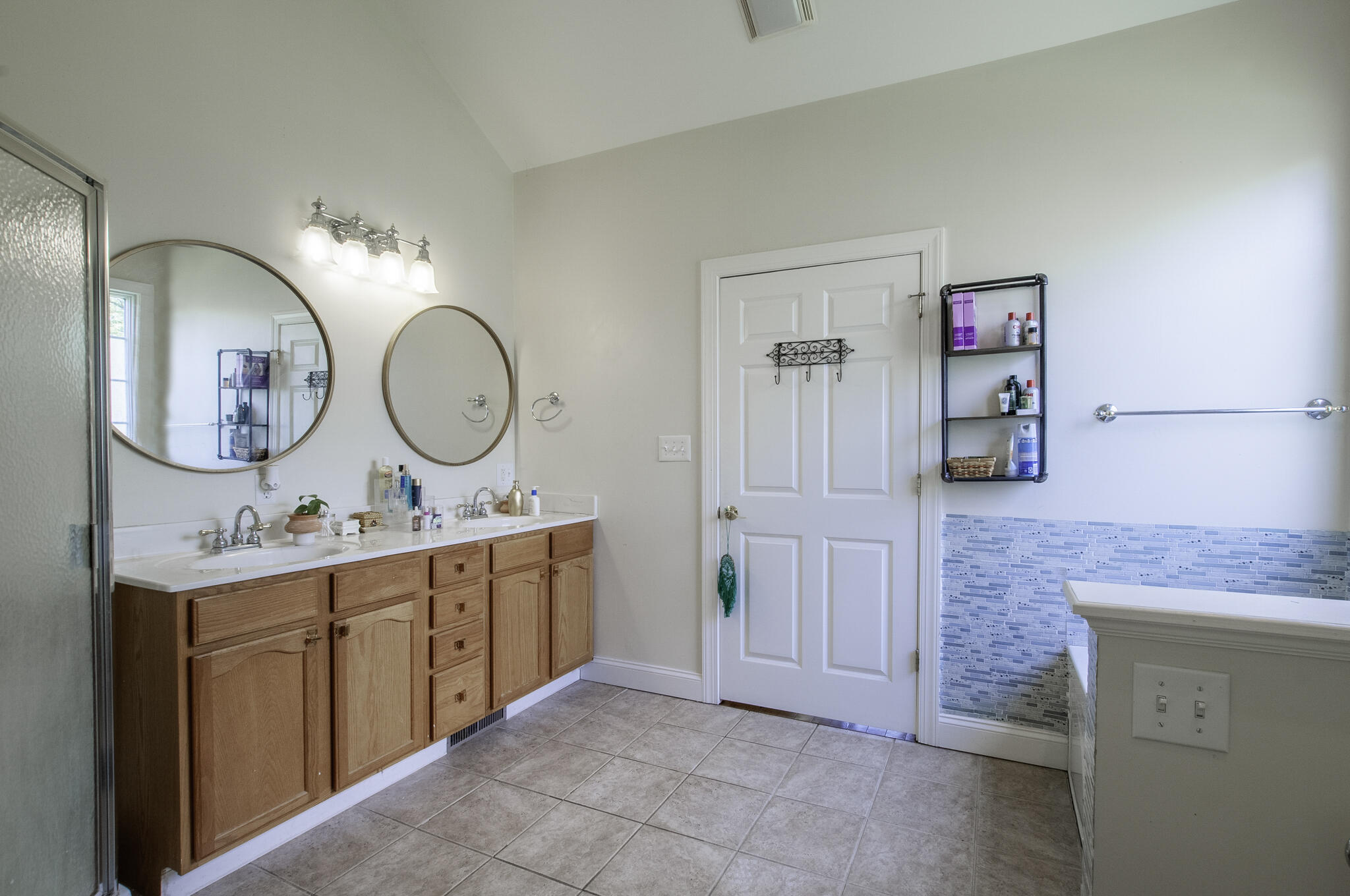 71 Woodridge Ln