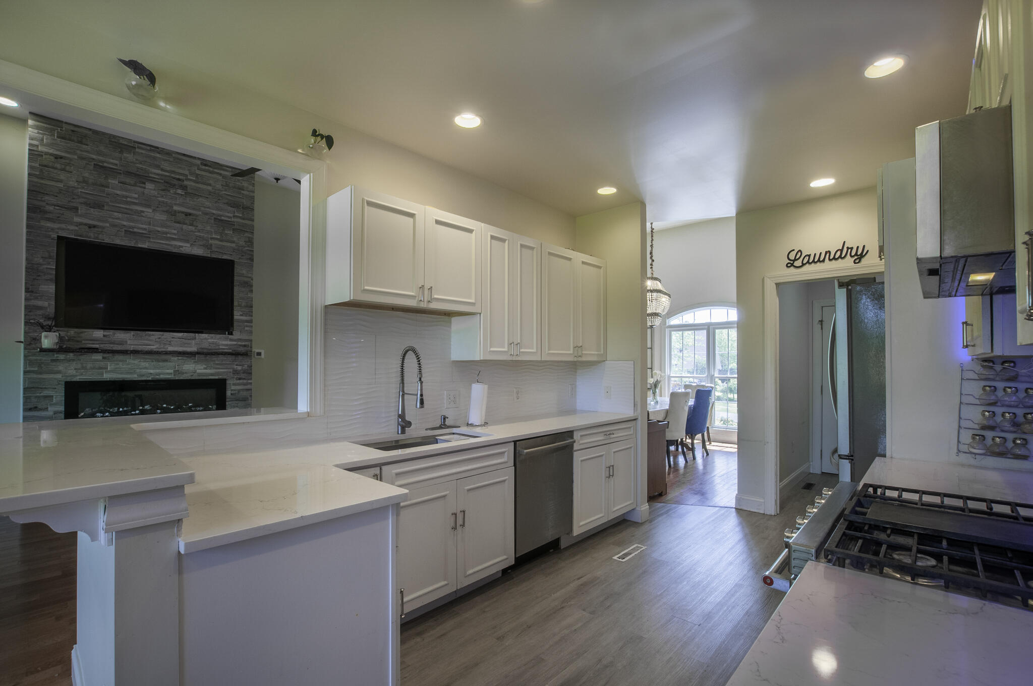 71 Woodridge Ln