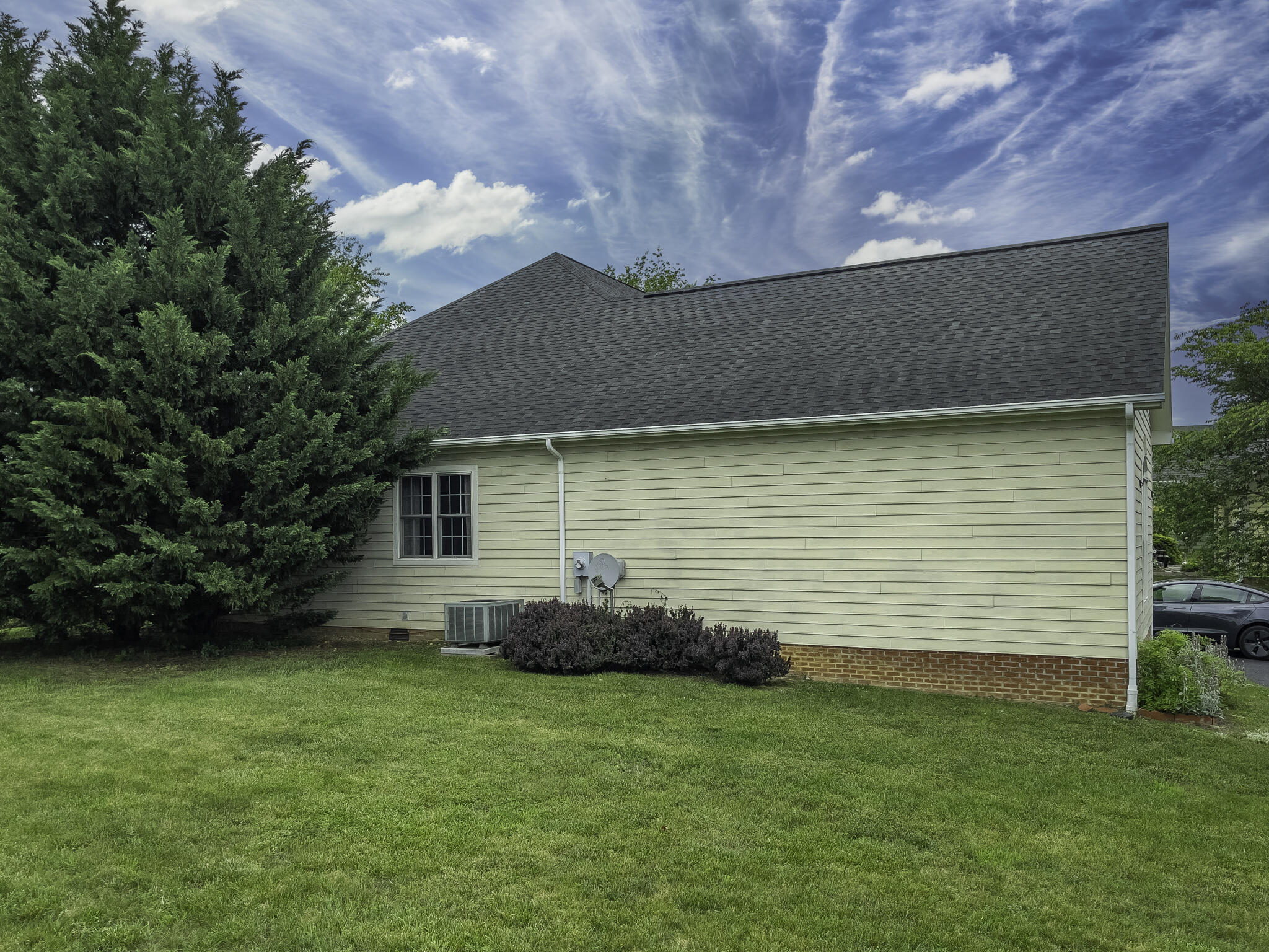 71 Woodridge Ln