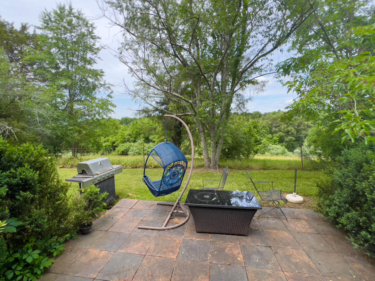 71 Woodridge Ln