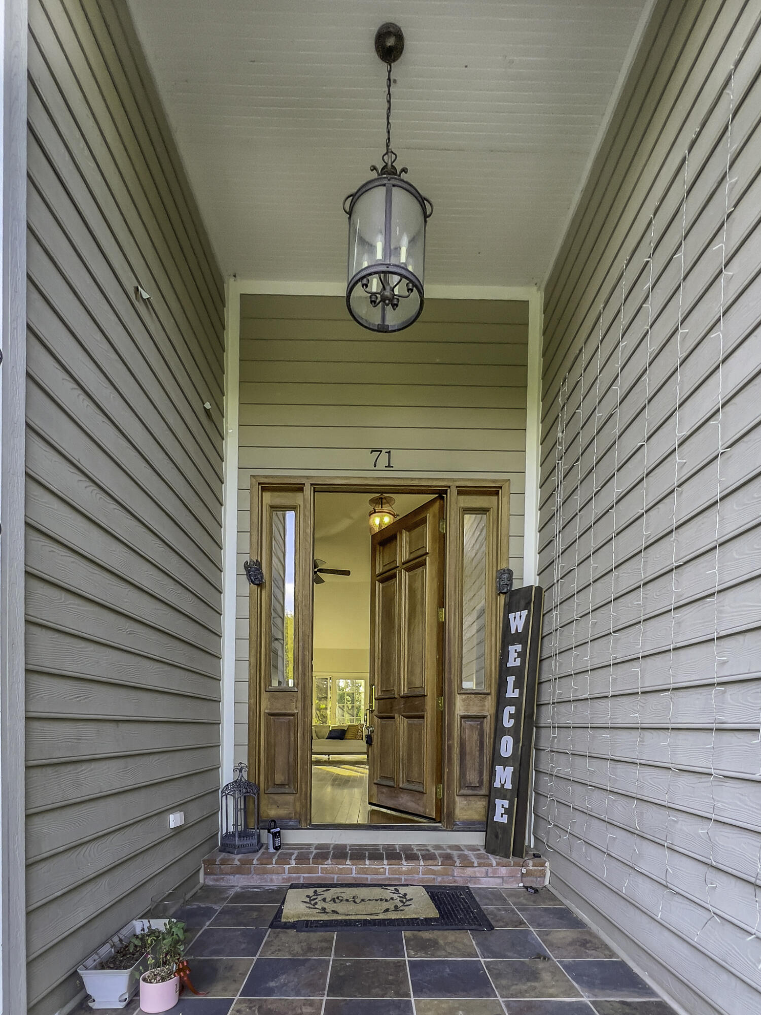 71 Woodridge Ln