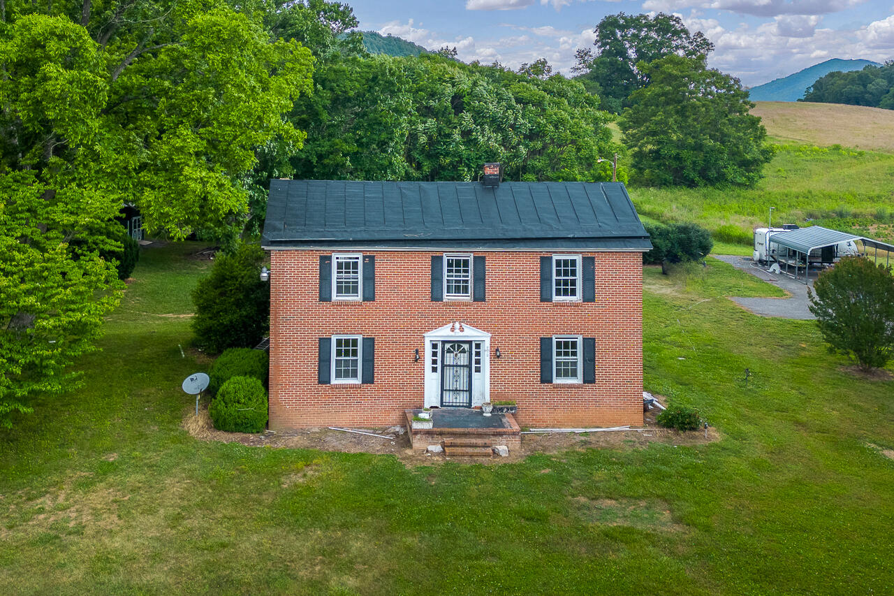 2853 River Rd