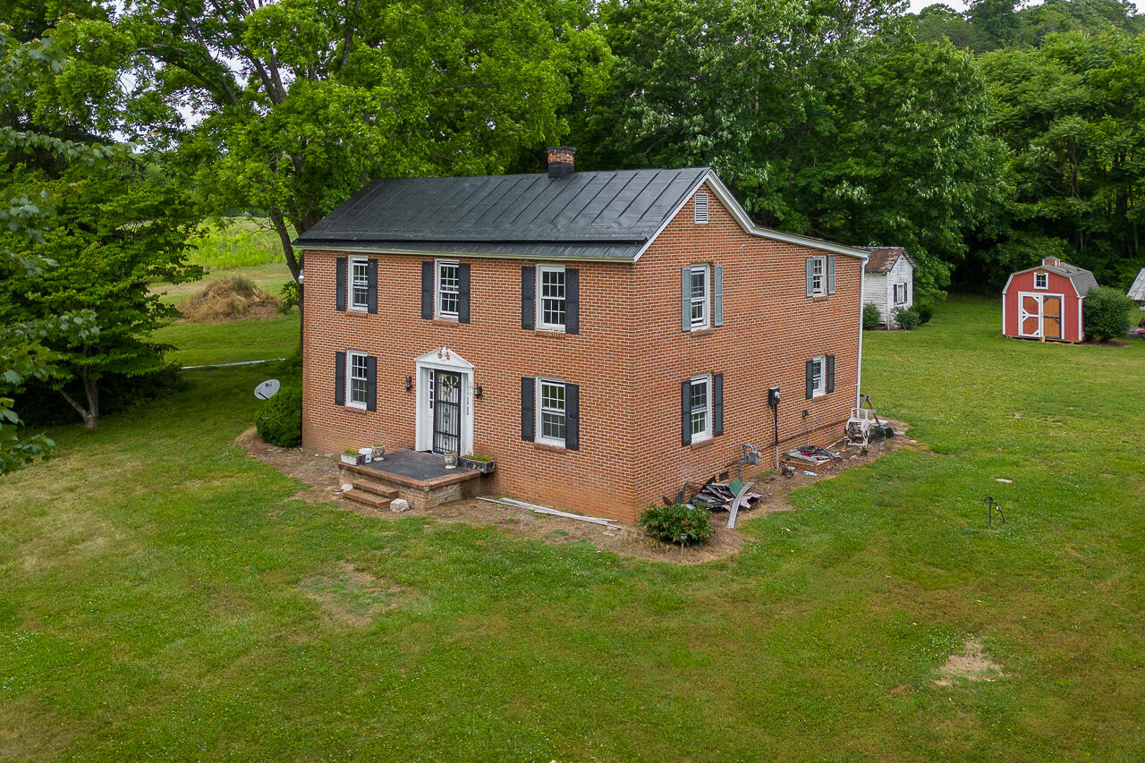 2853 River Rd