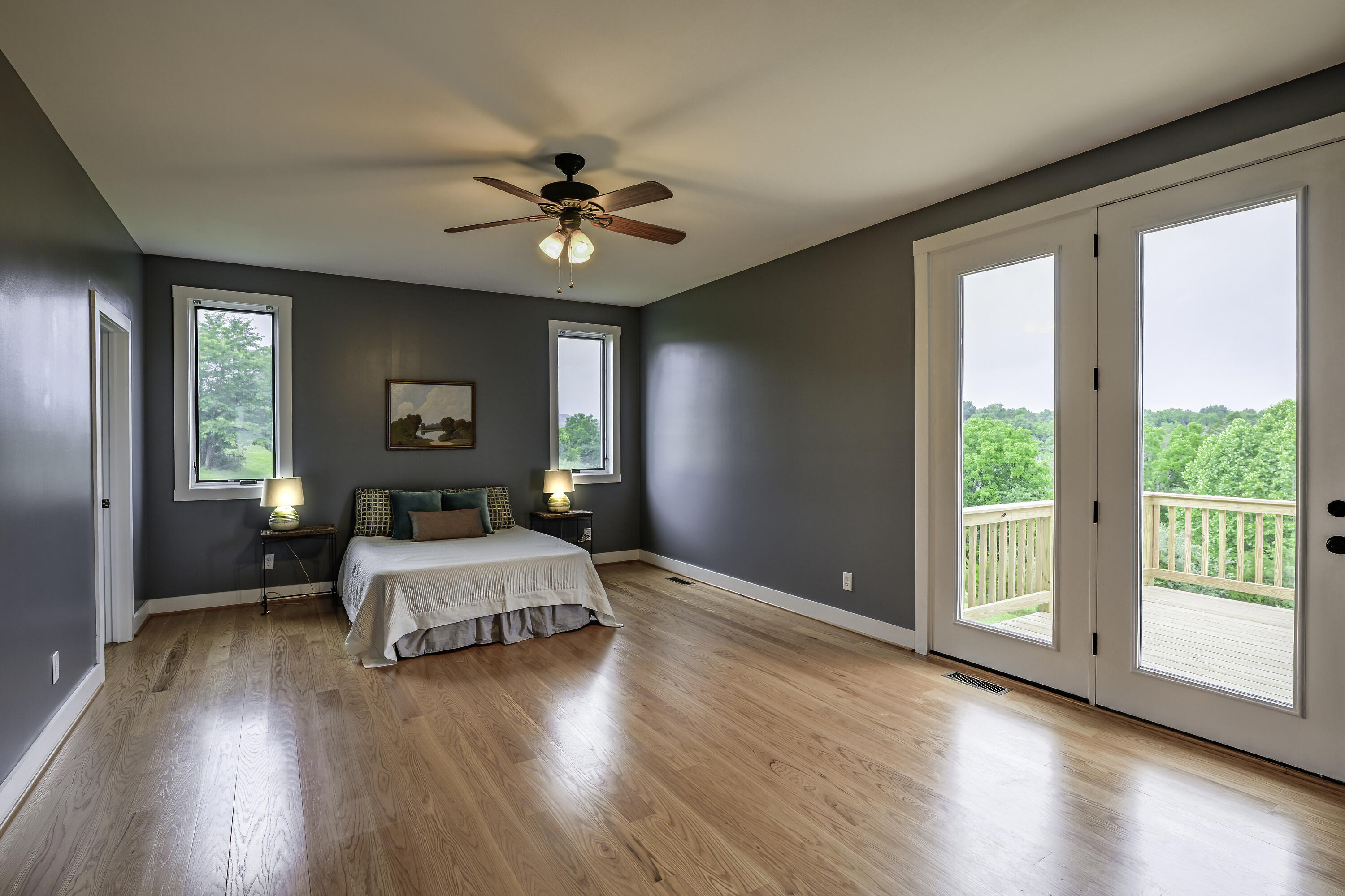 40 Cora Ln