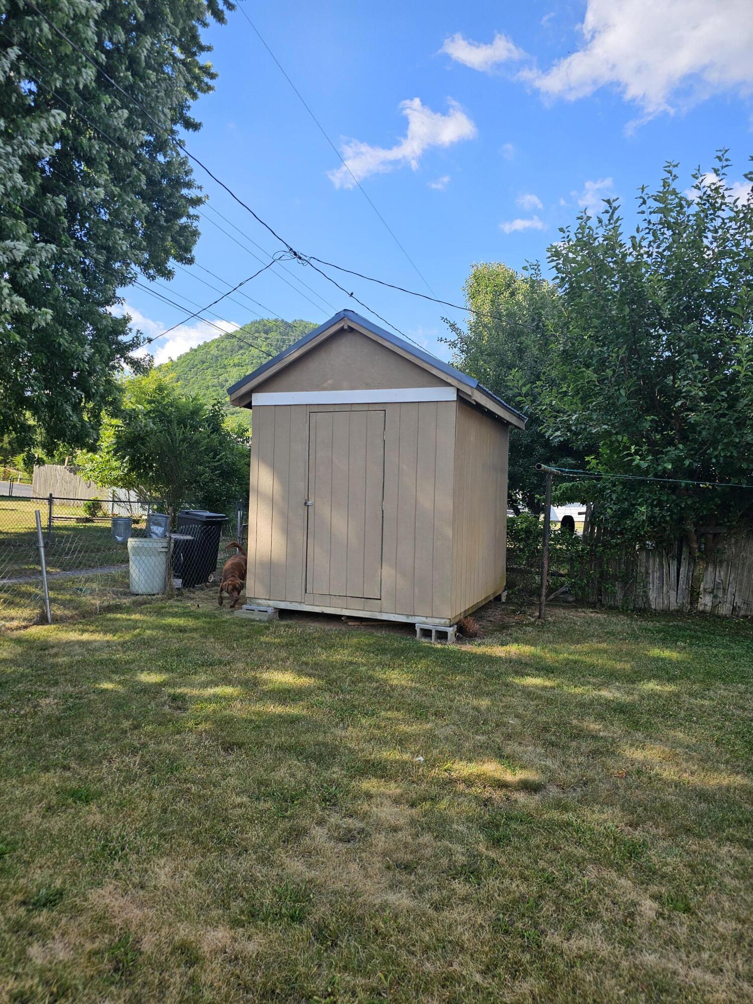 1318 Cedar Ave