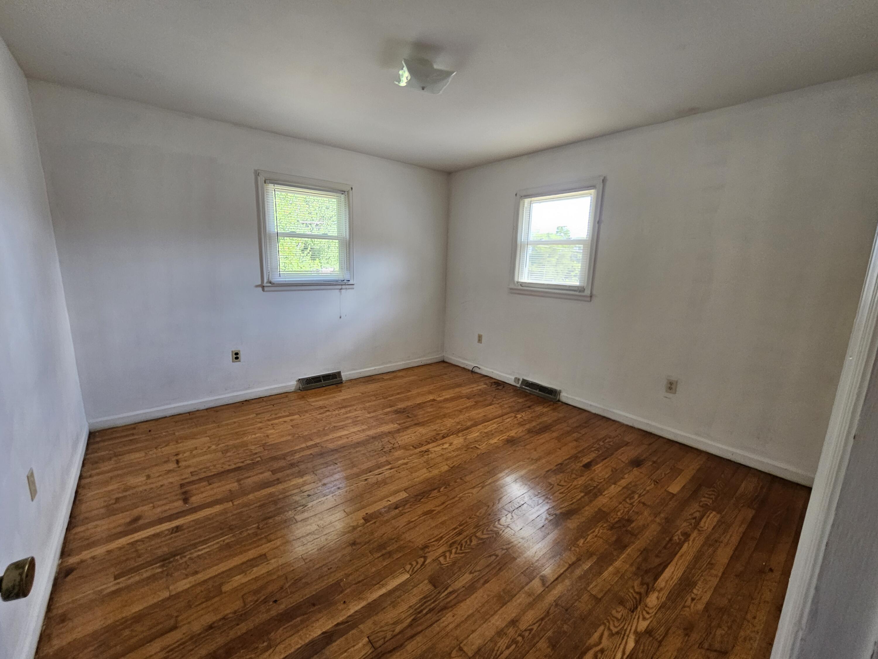 1318 Cedar Ave