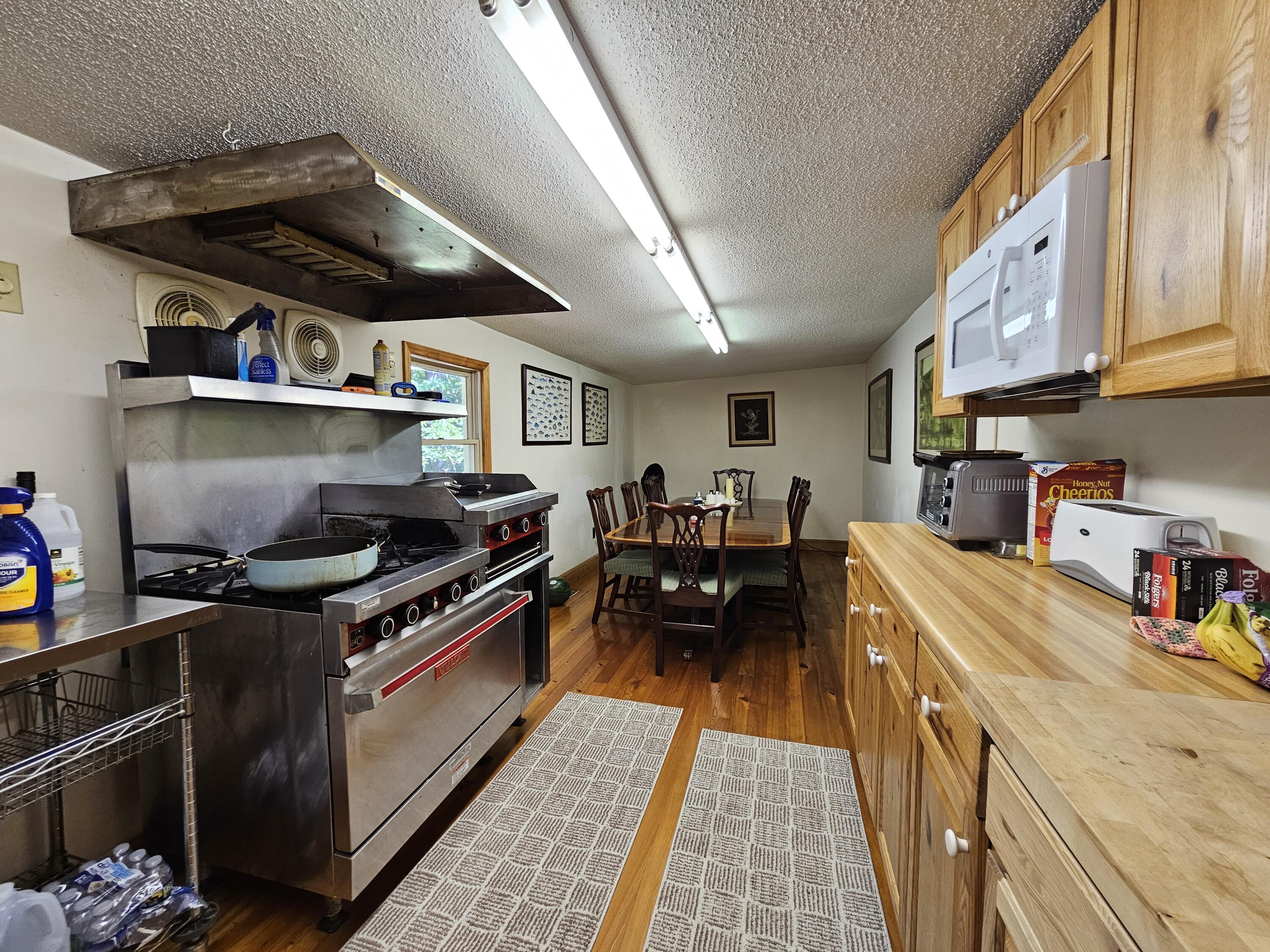 557 Texas Ln