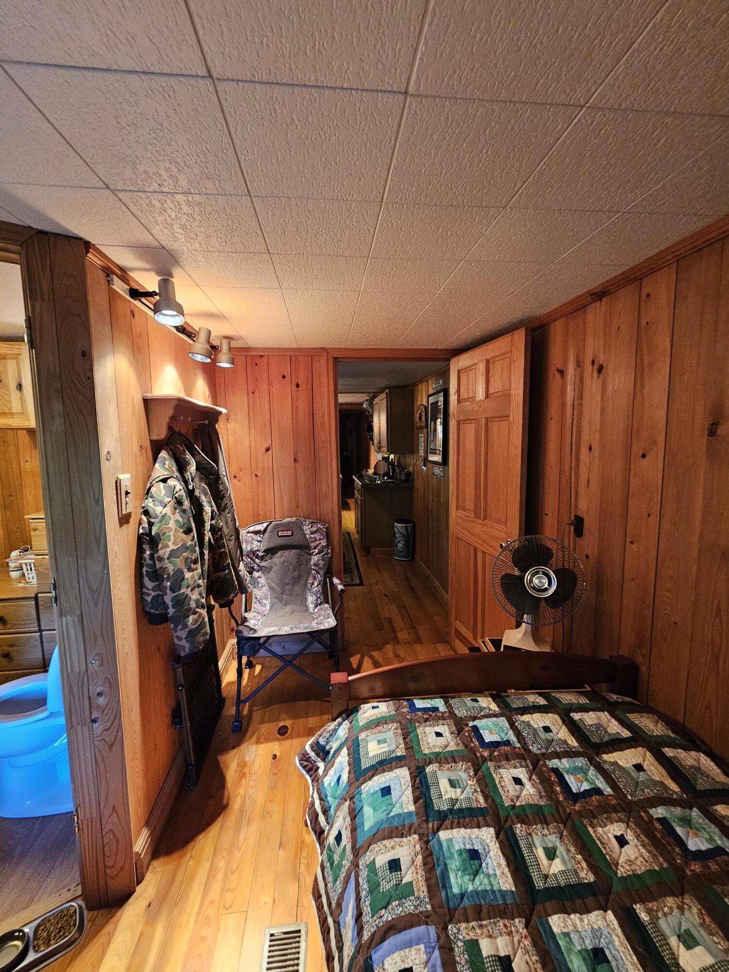 557 Texas Ln