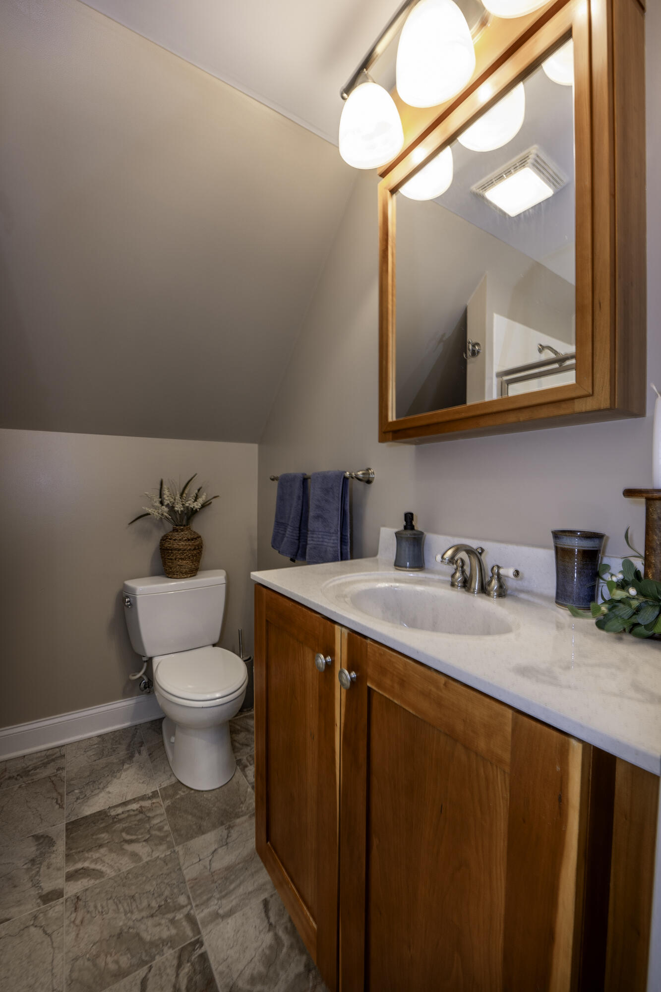 89 Woodridge Ln