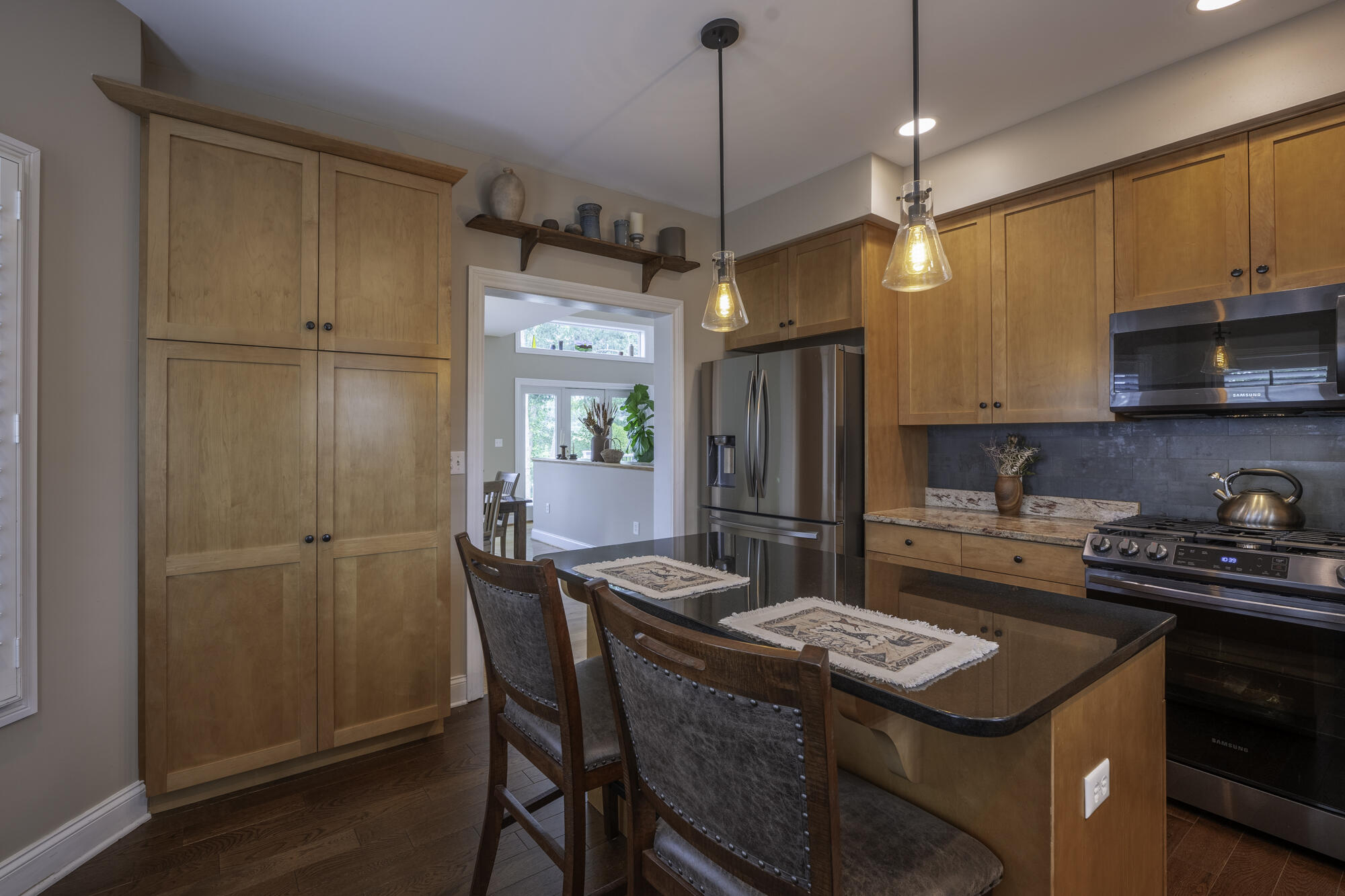 89 Woodridge Ln
