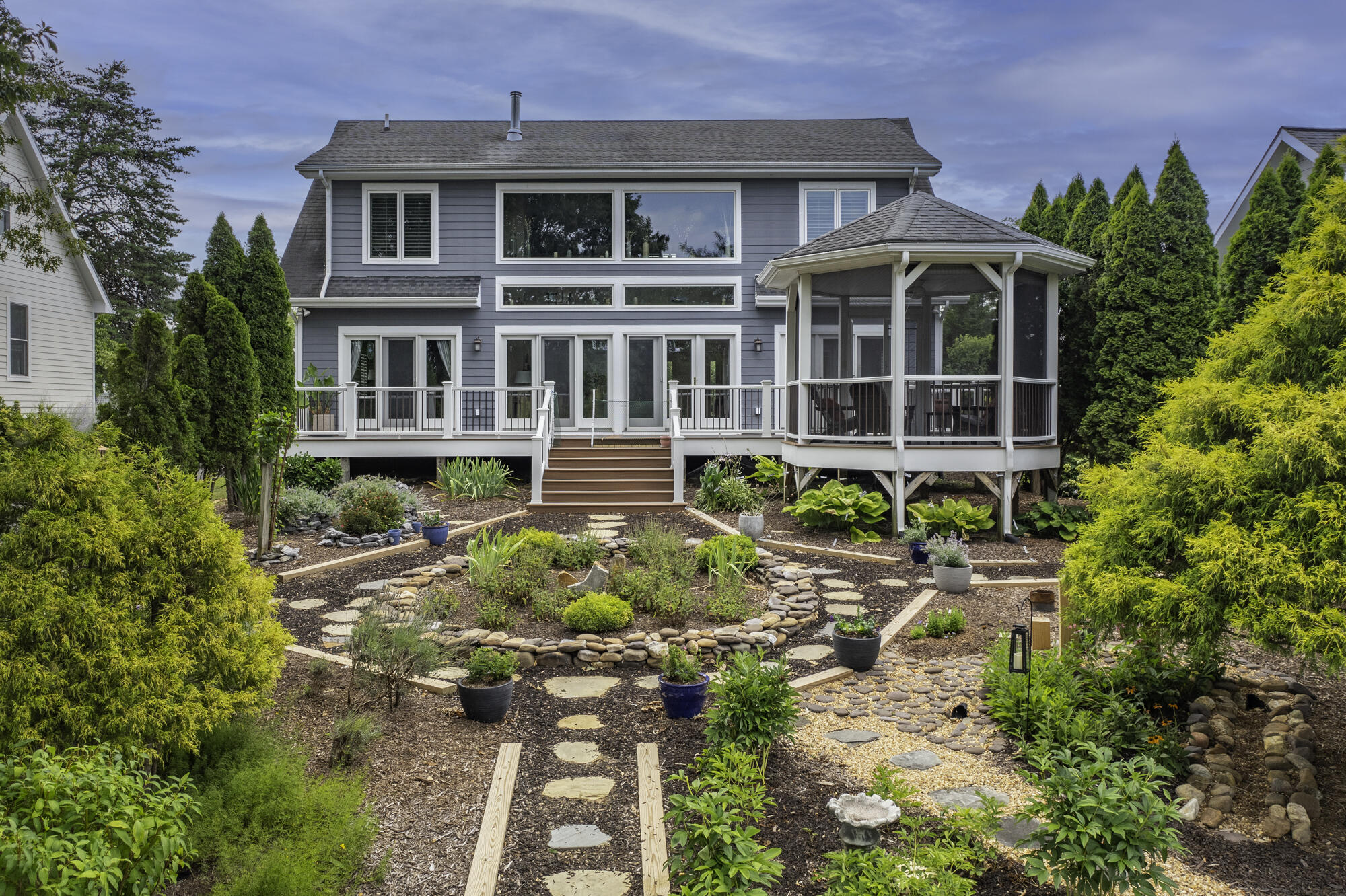 89 Woodridge Ln