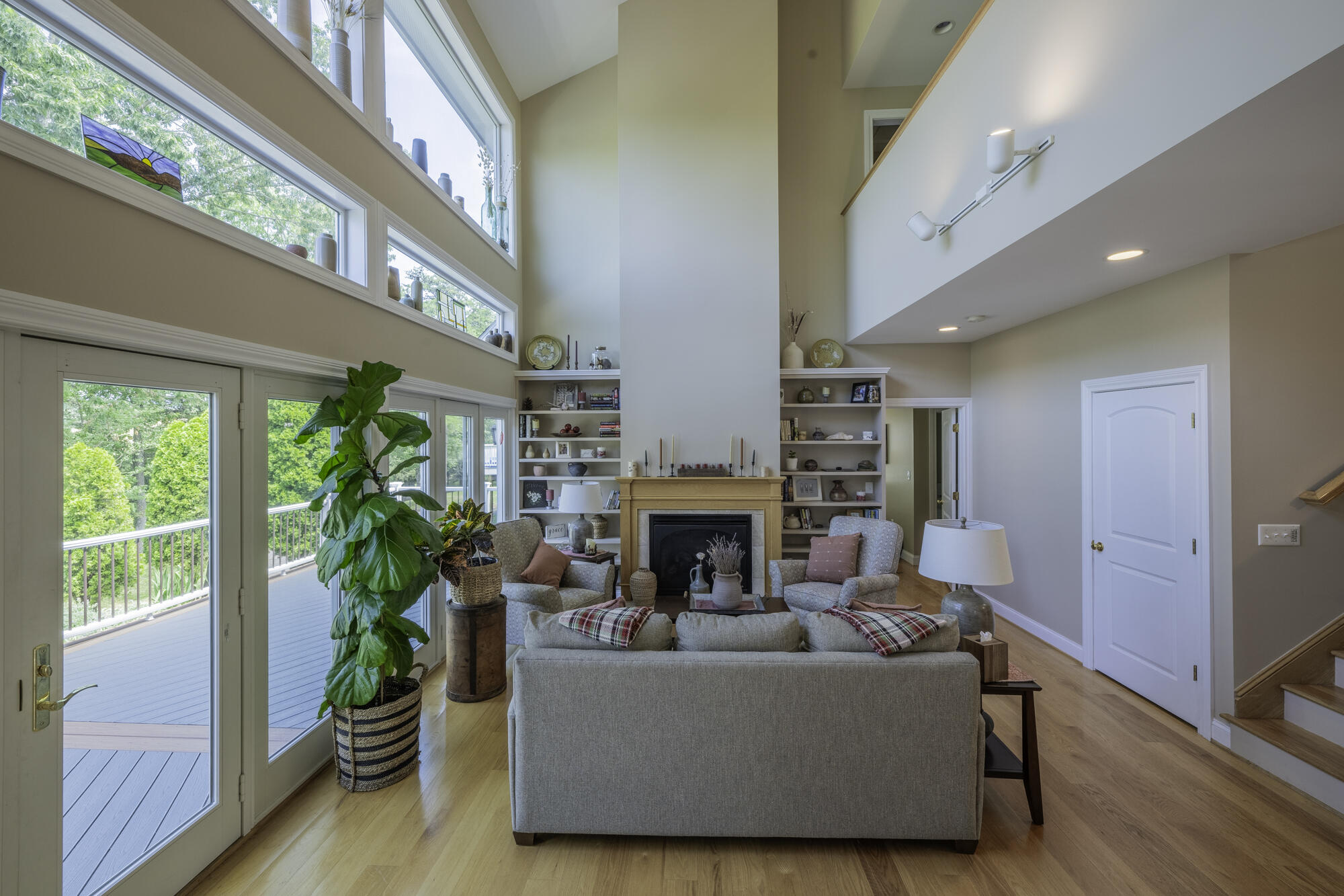 89 Woodridge Ln