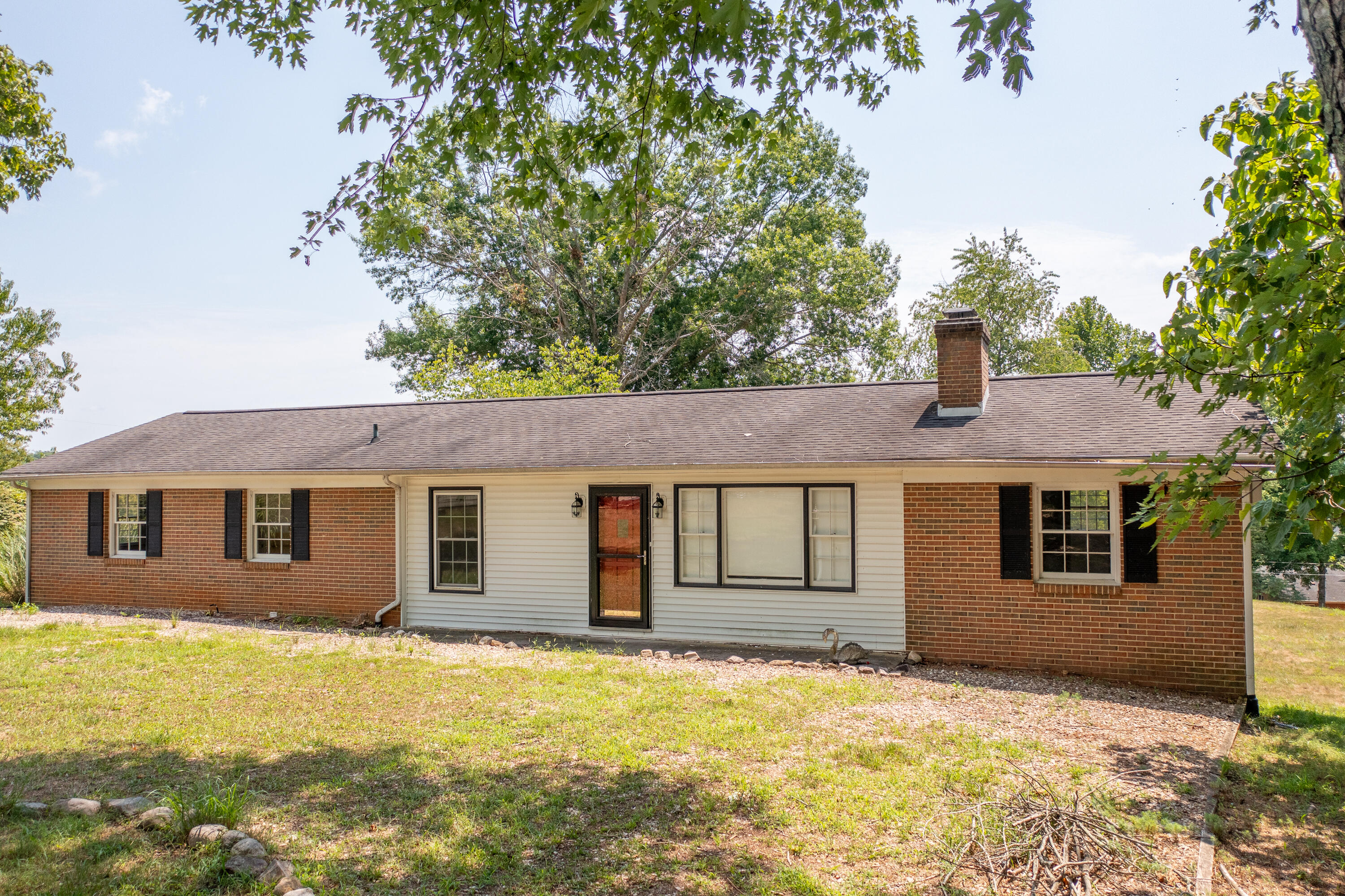 63 Monacan Ct