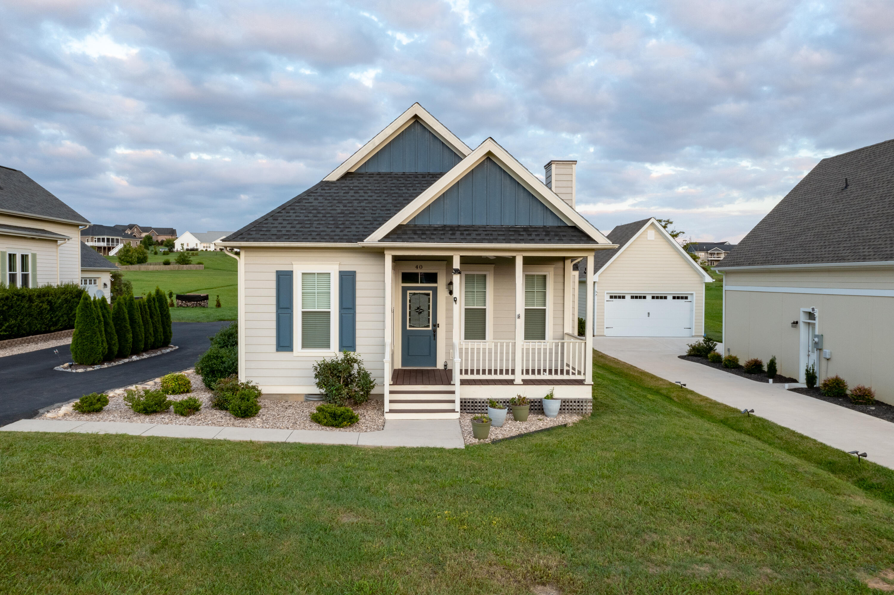 40 Florence Sarah Ln