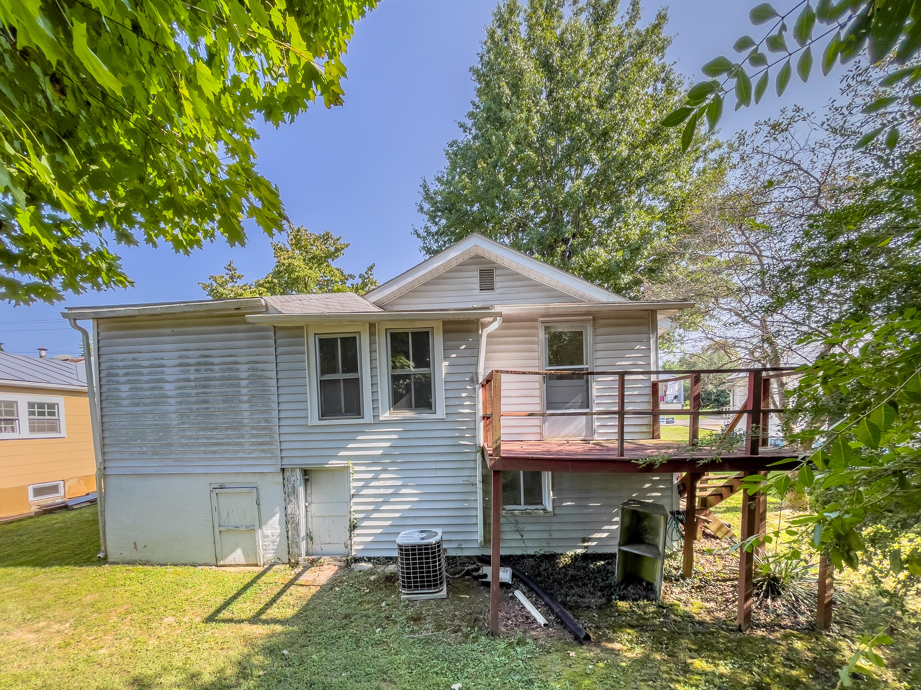 209 Taylor St