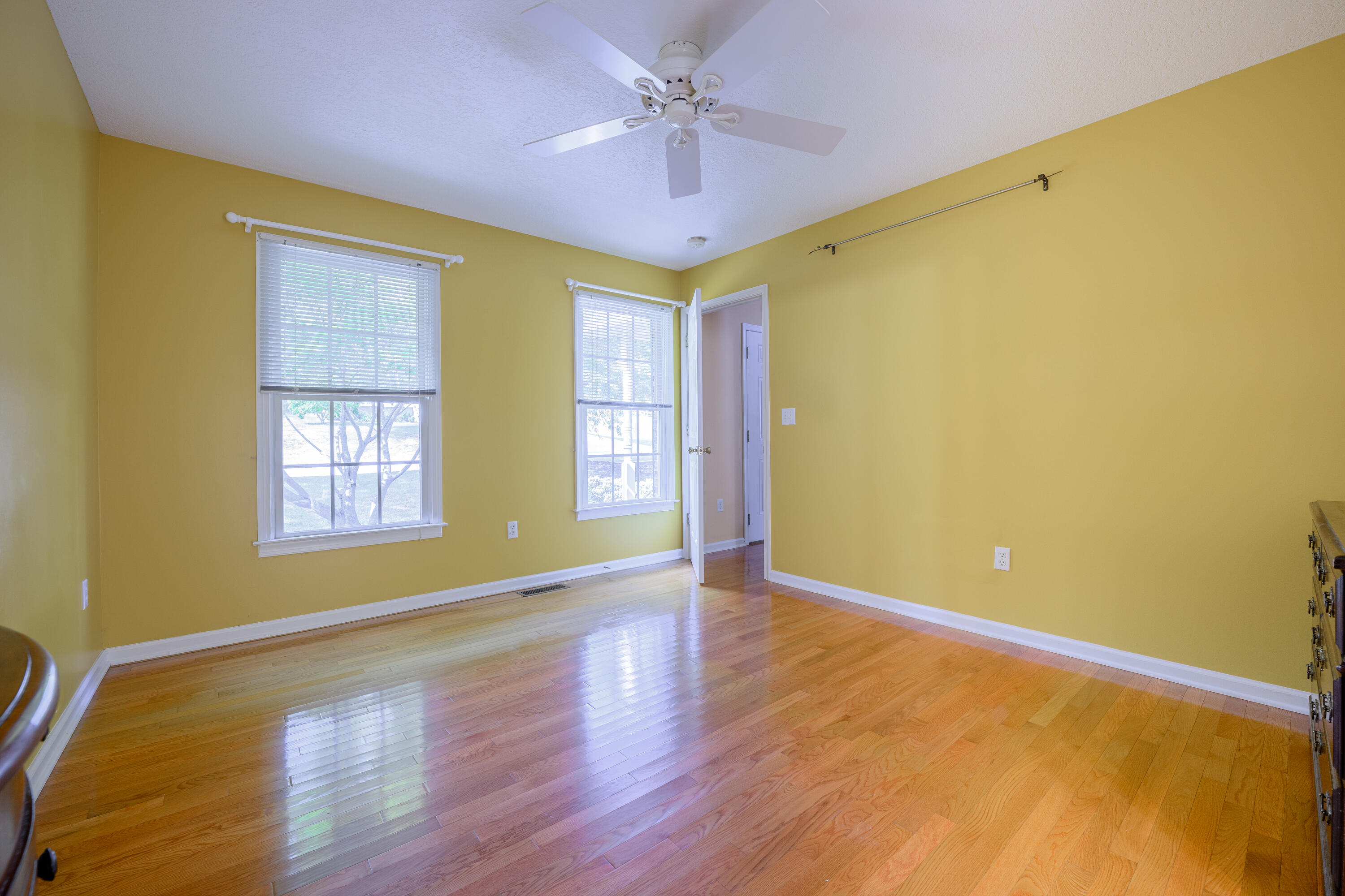 15 Poyntz Place