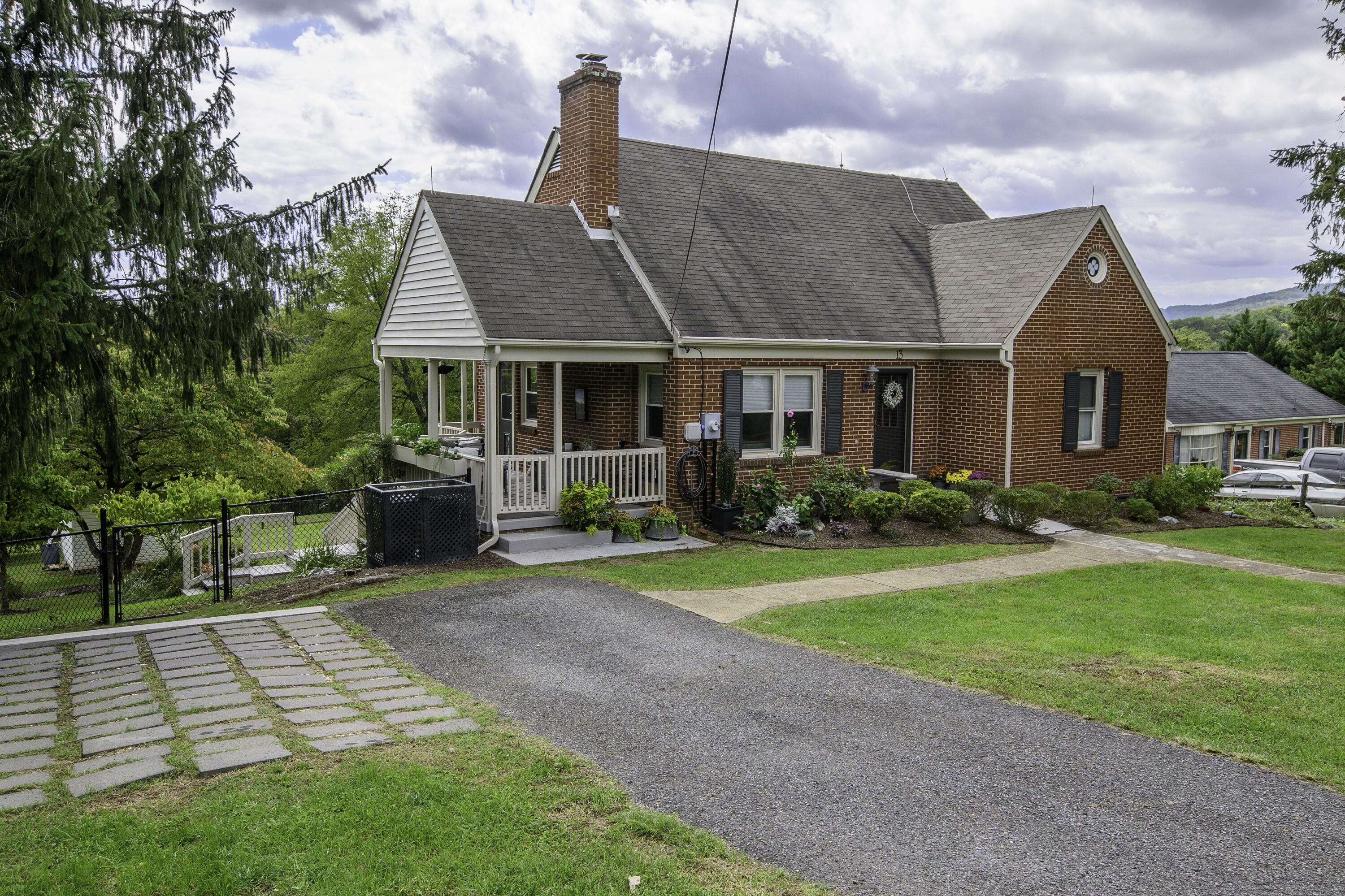 13 Hunter Hill, Extension Rd
