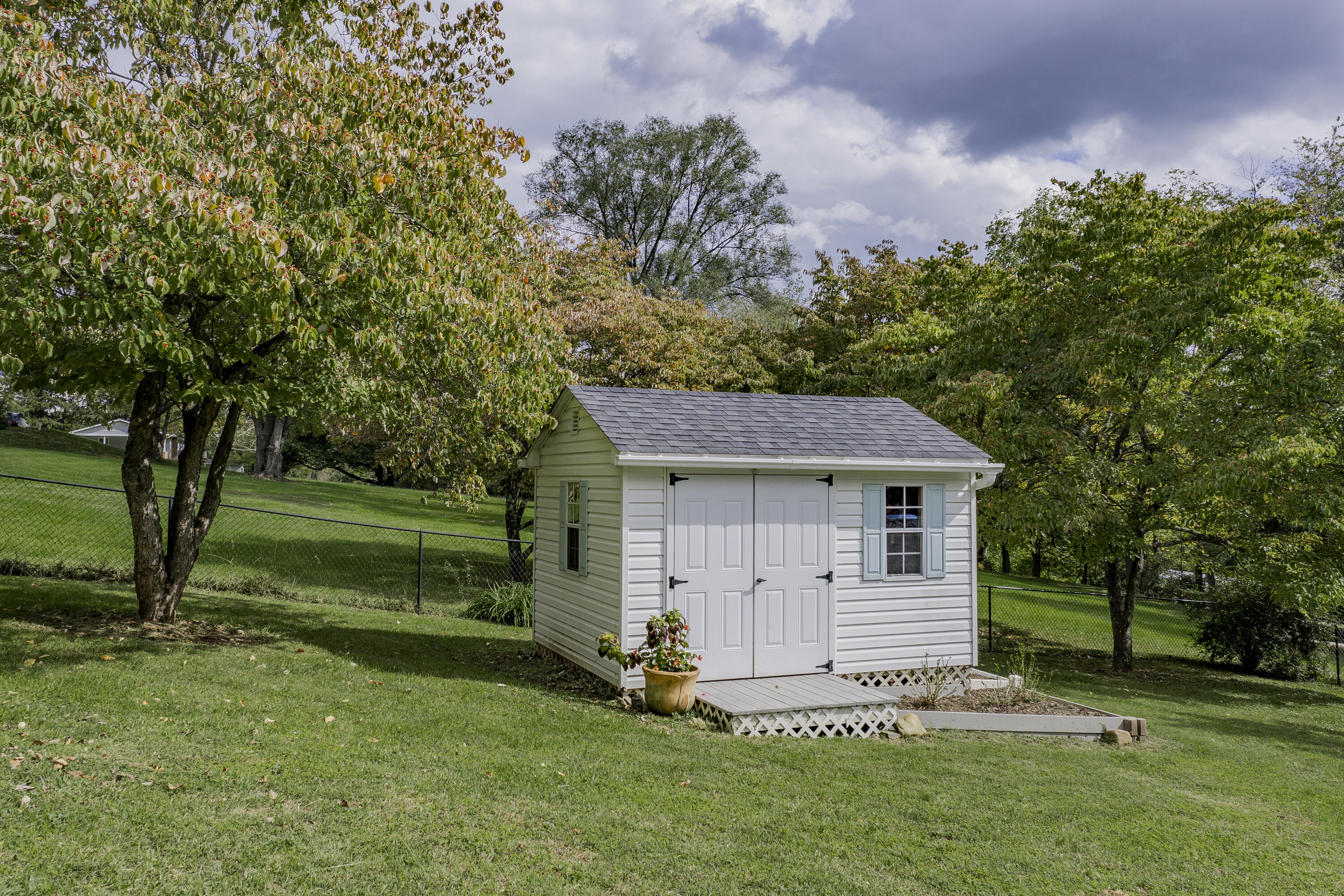 13 Hunter Hill, Extension Rd