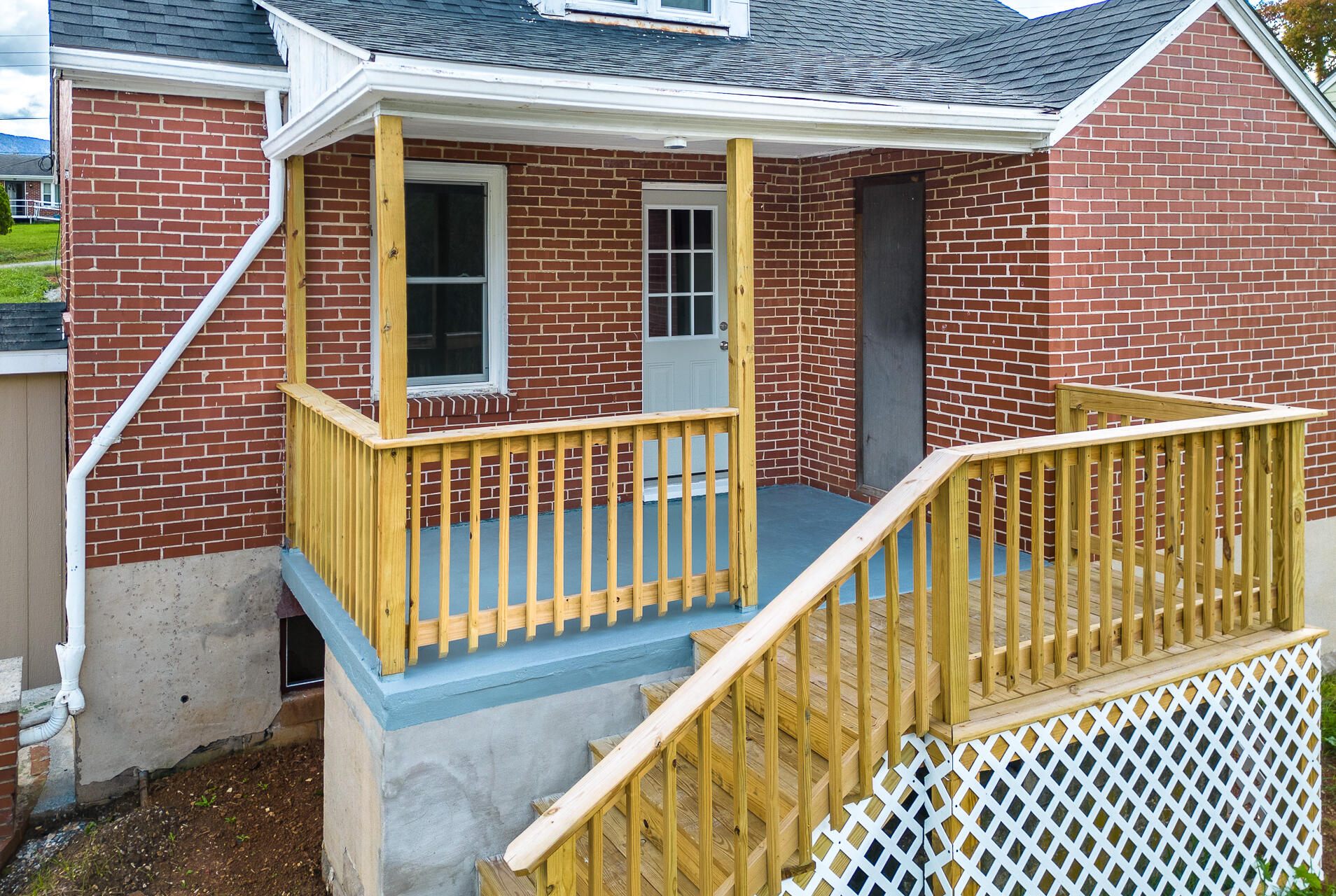 93 Cameron St