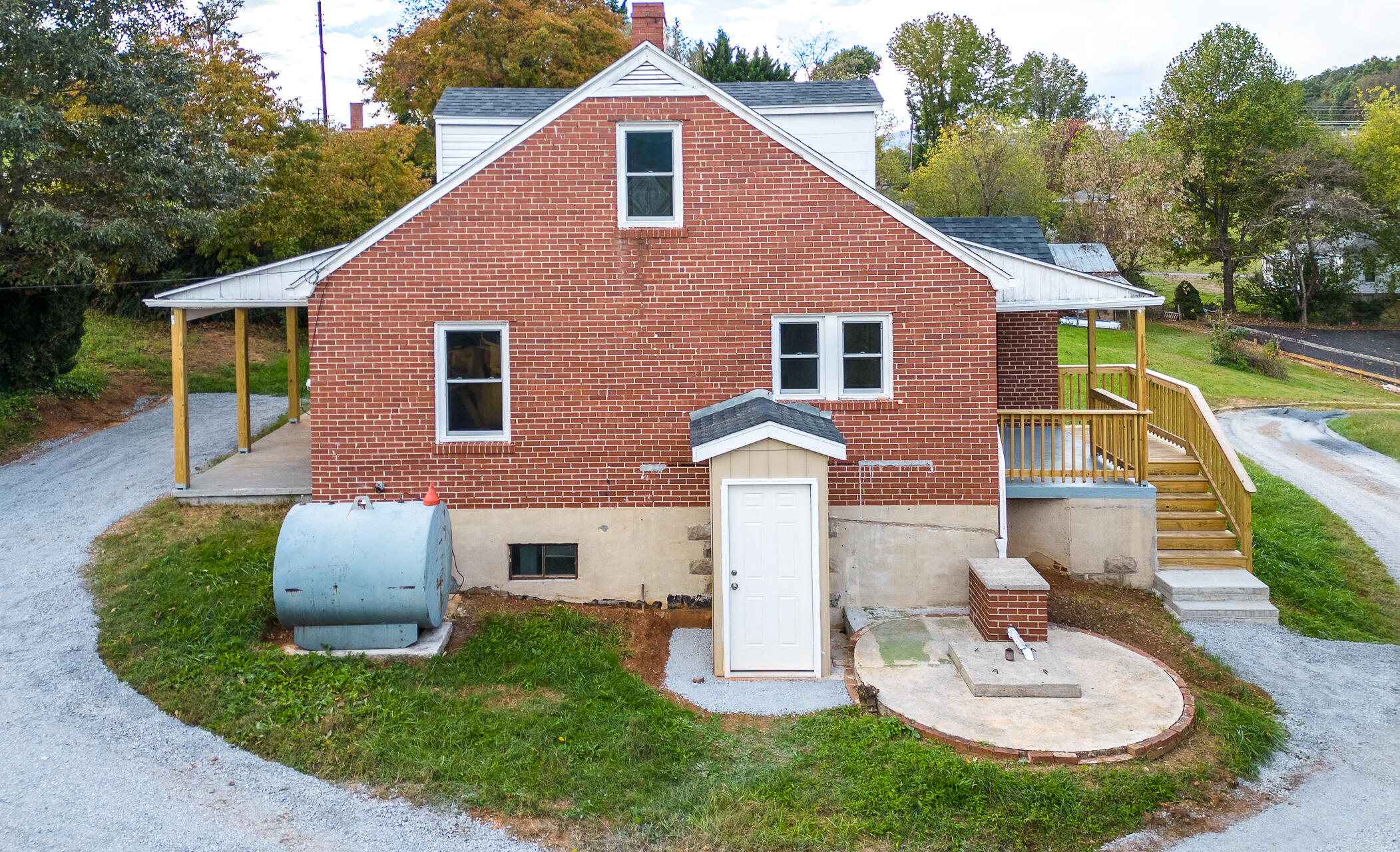 93 Cameron St