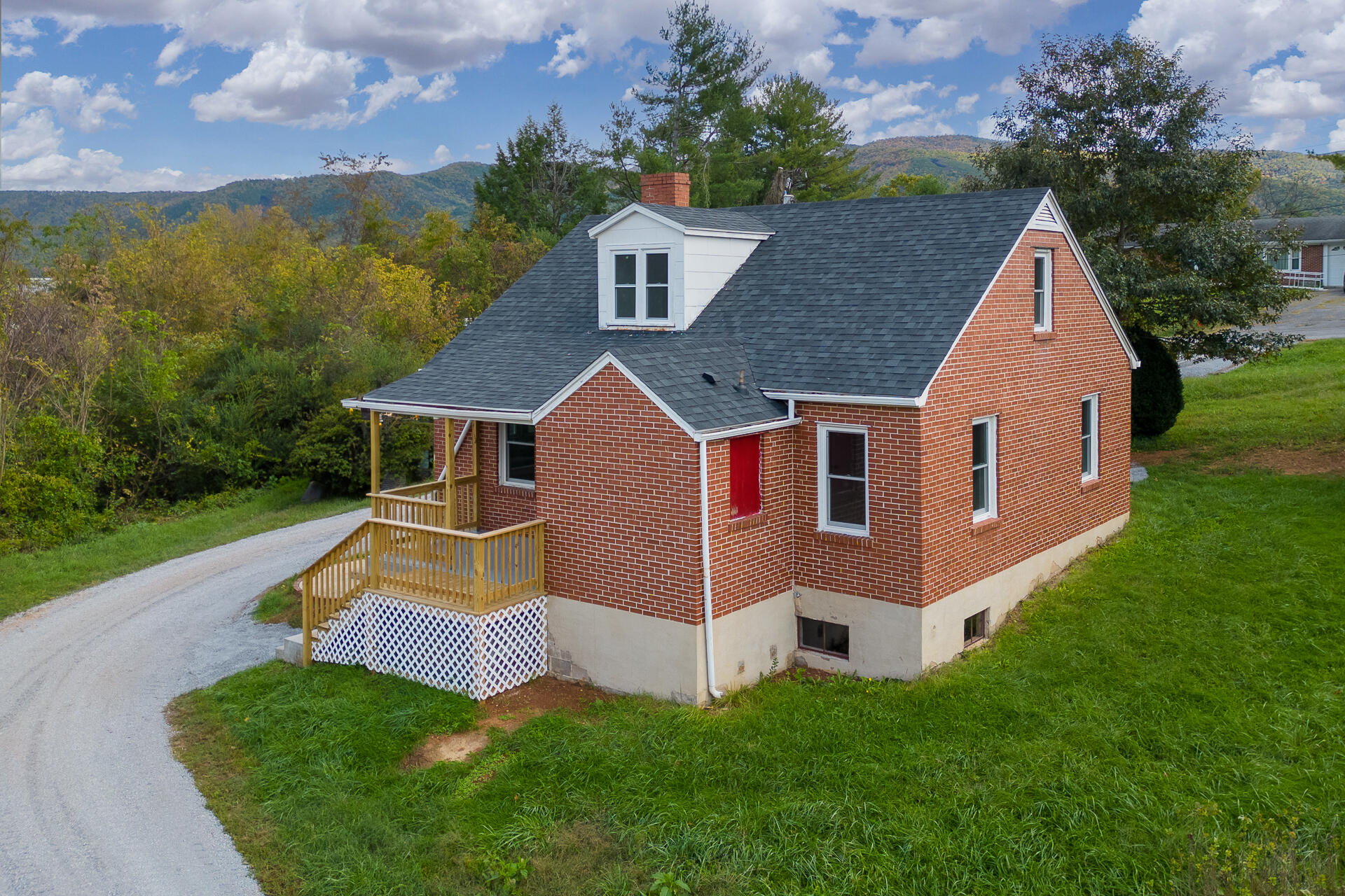 93 Cameron St
