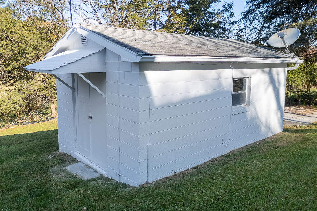 300 Wesley Chapel Rd