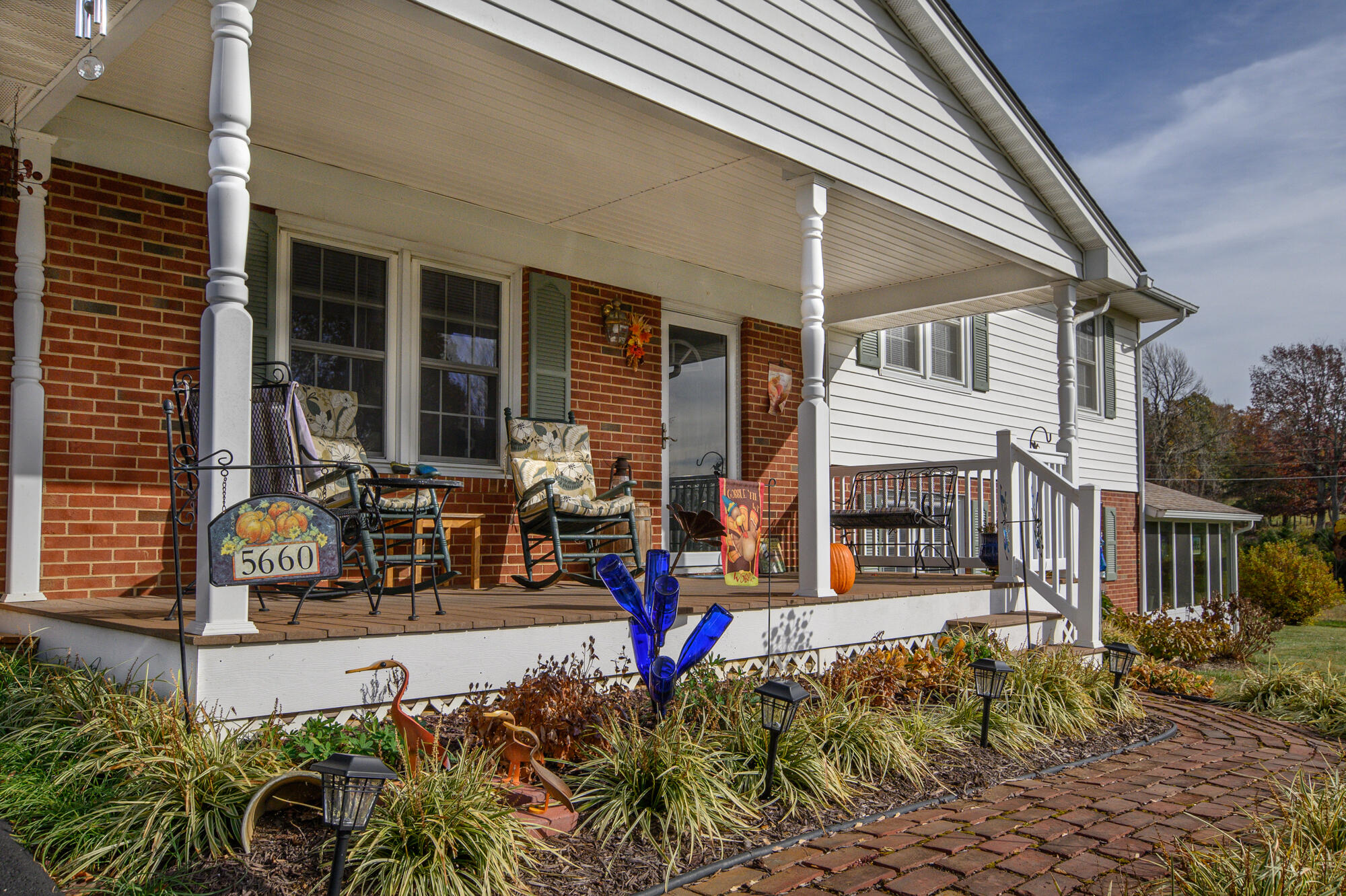 5660 Borden Grant Trl