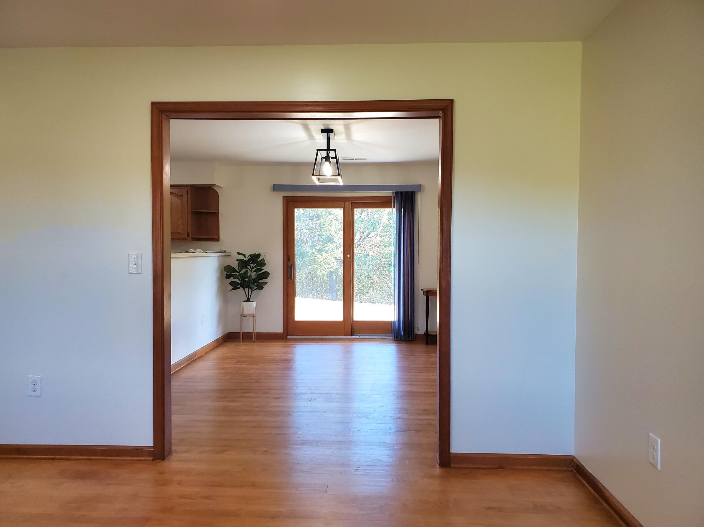 883 Collierstown Rd