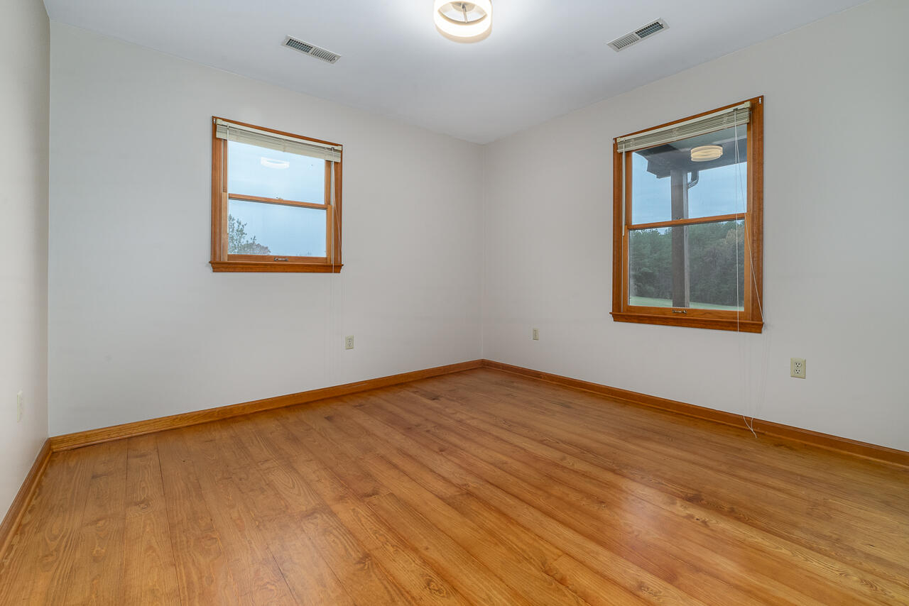 883 Collierstown Rd