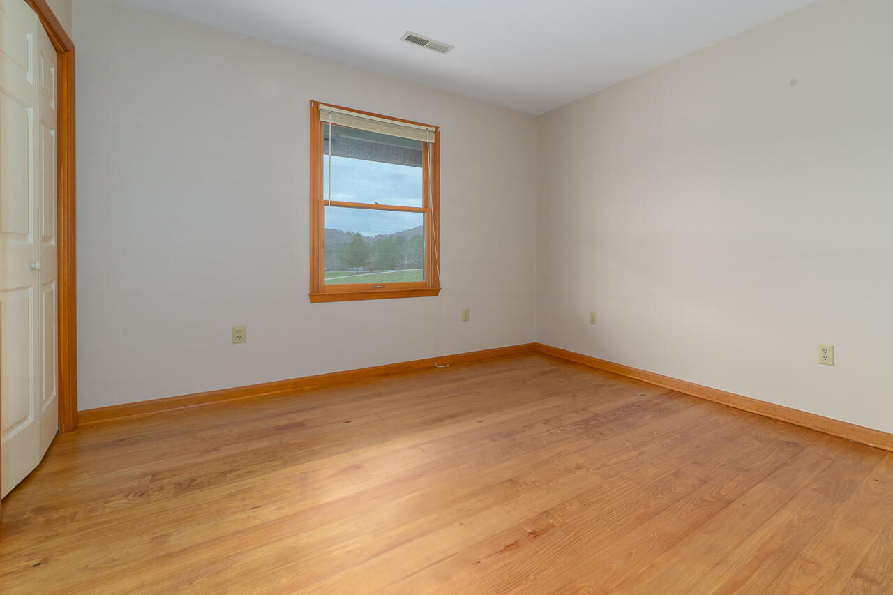 883 Collierstown Rd