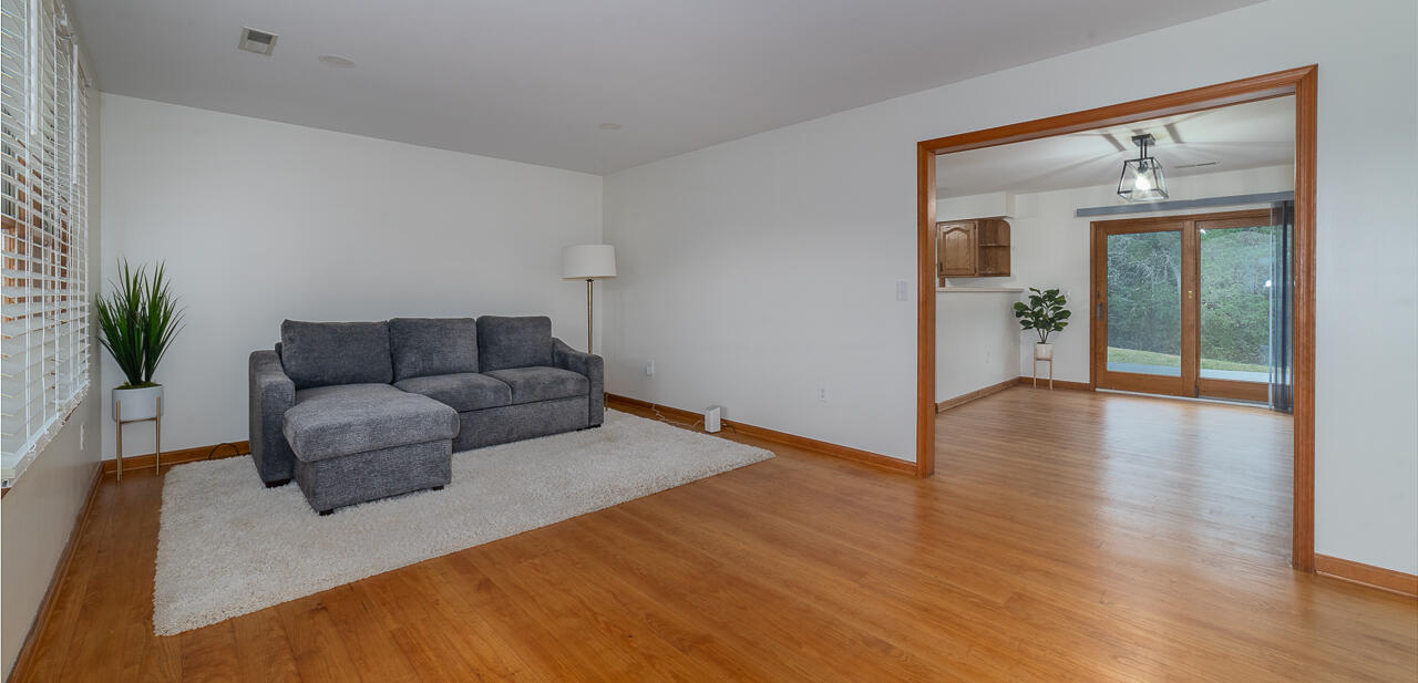 883 Collierstown Rd