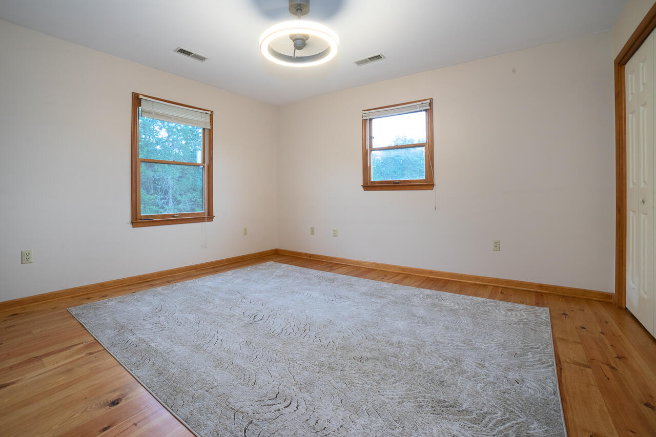 883 Collierstown Rd