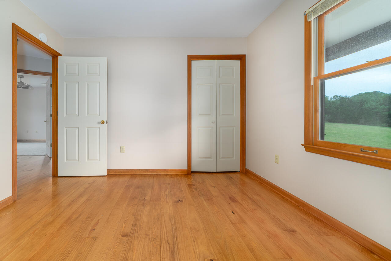 883 Collierstown Rd