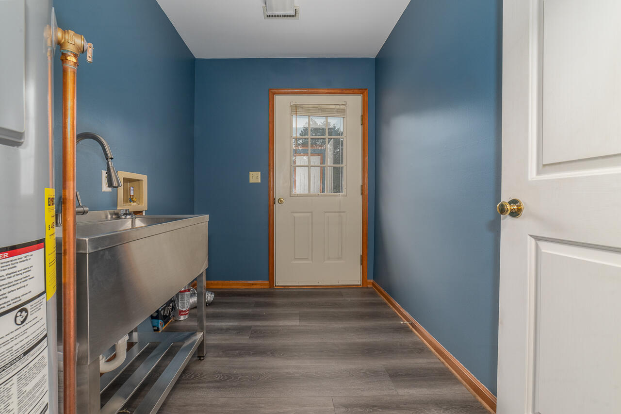 883 Collierstown Rd