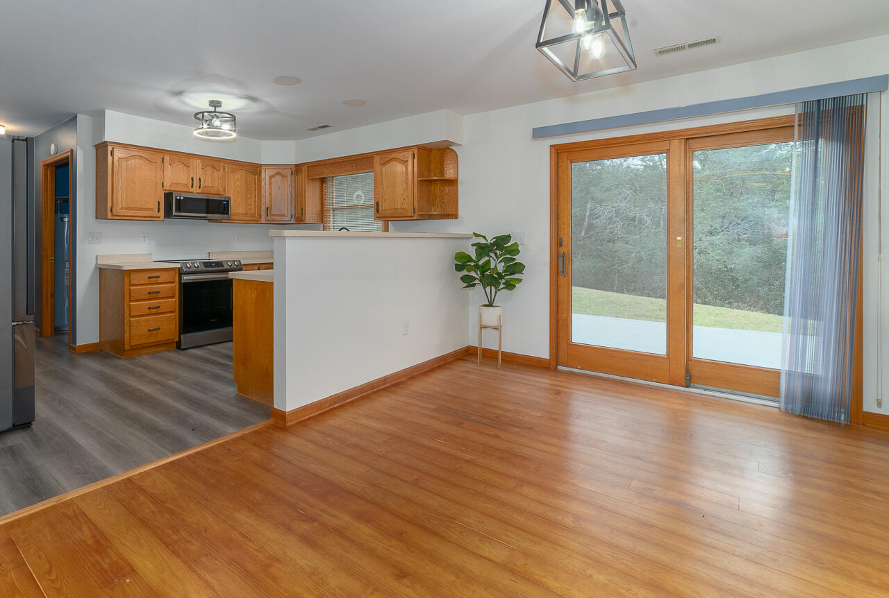 883 Collierstown Rd