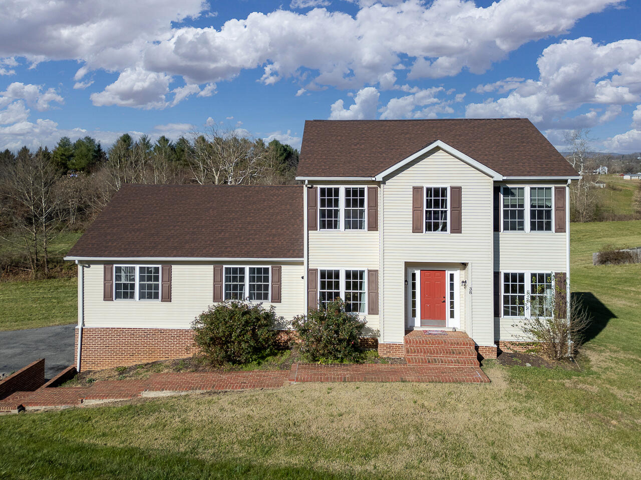 38 Mill Ct