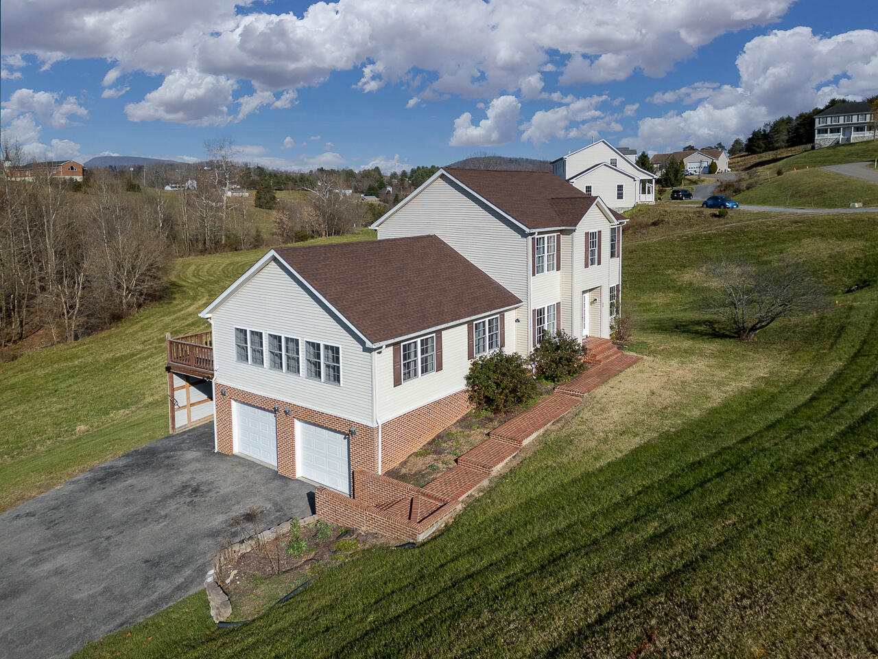 38 Mill Ct