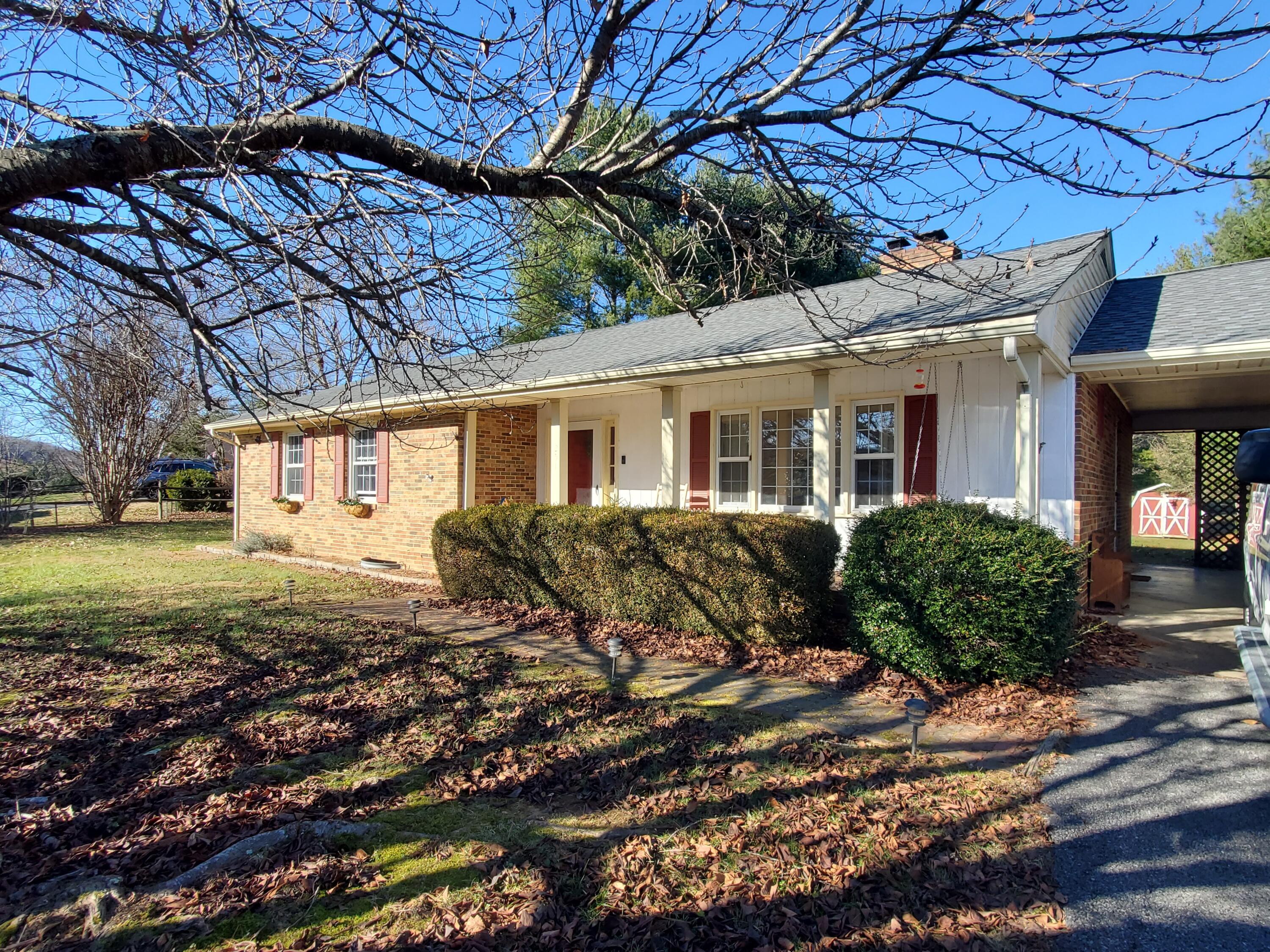 251 Mt Vista Dr