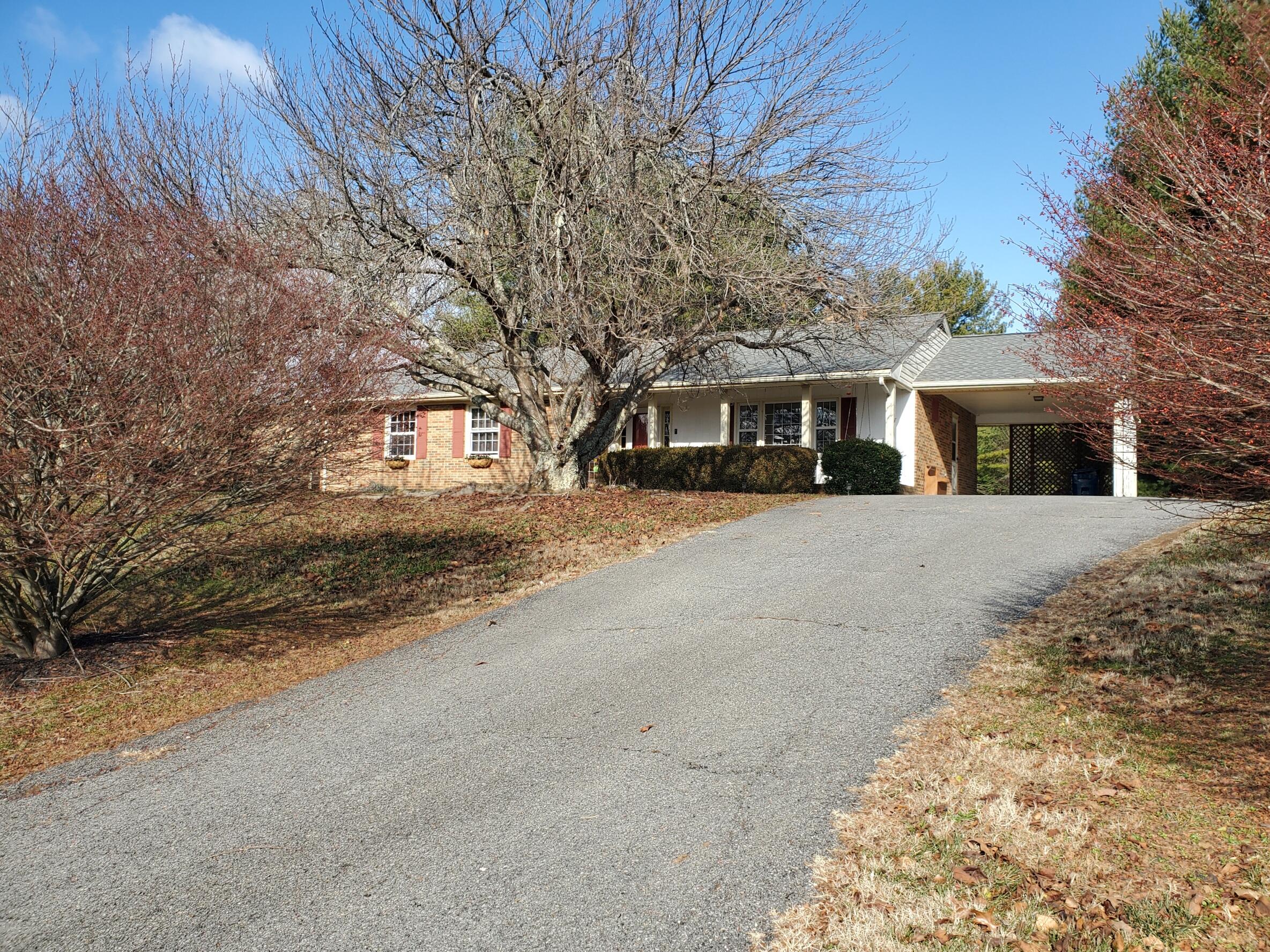 251 Mt Vista Dr