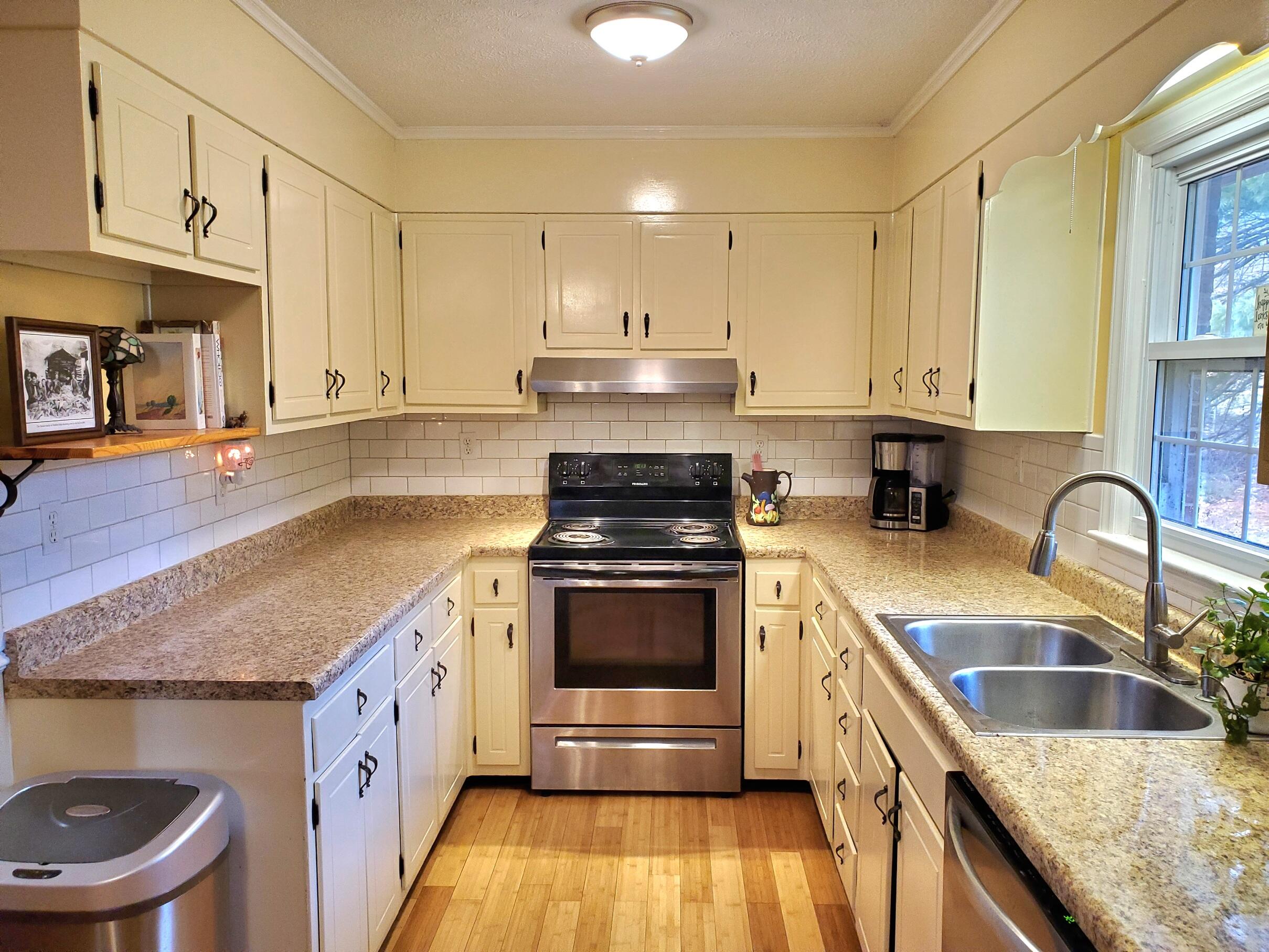 251 Mt Vista Dr