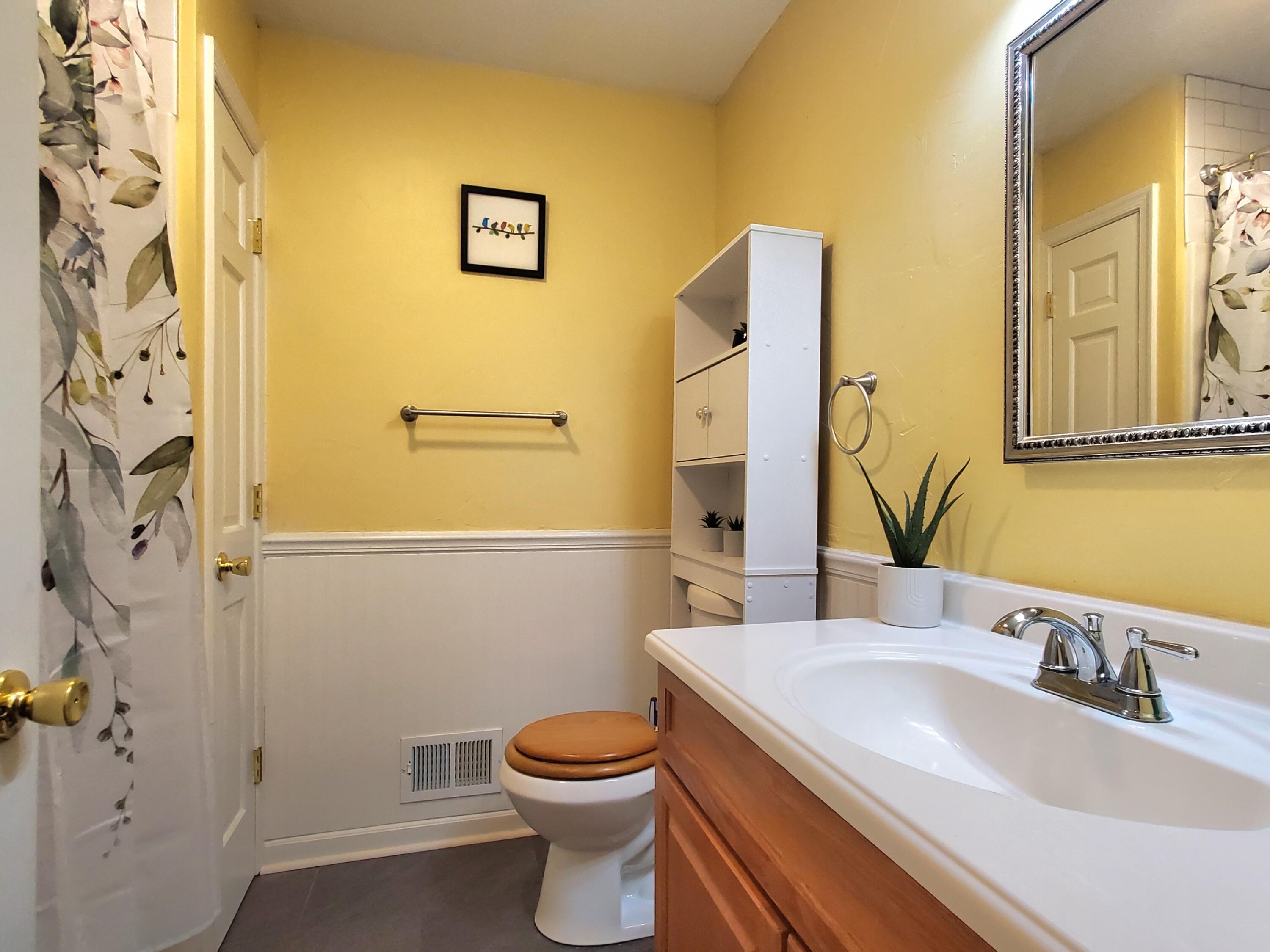 251 Mt Vista Dr