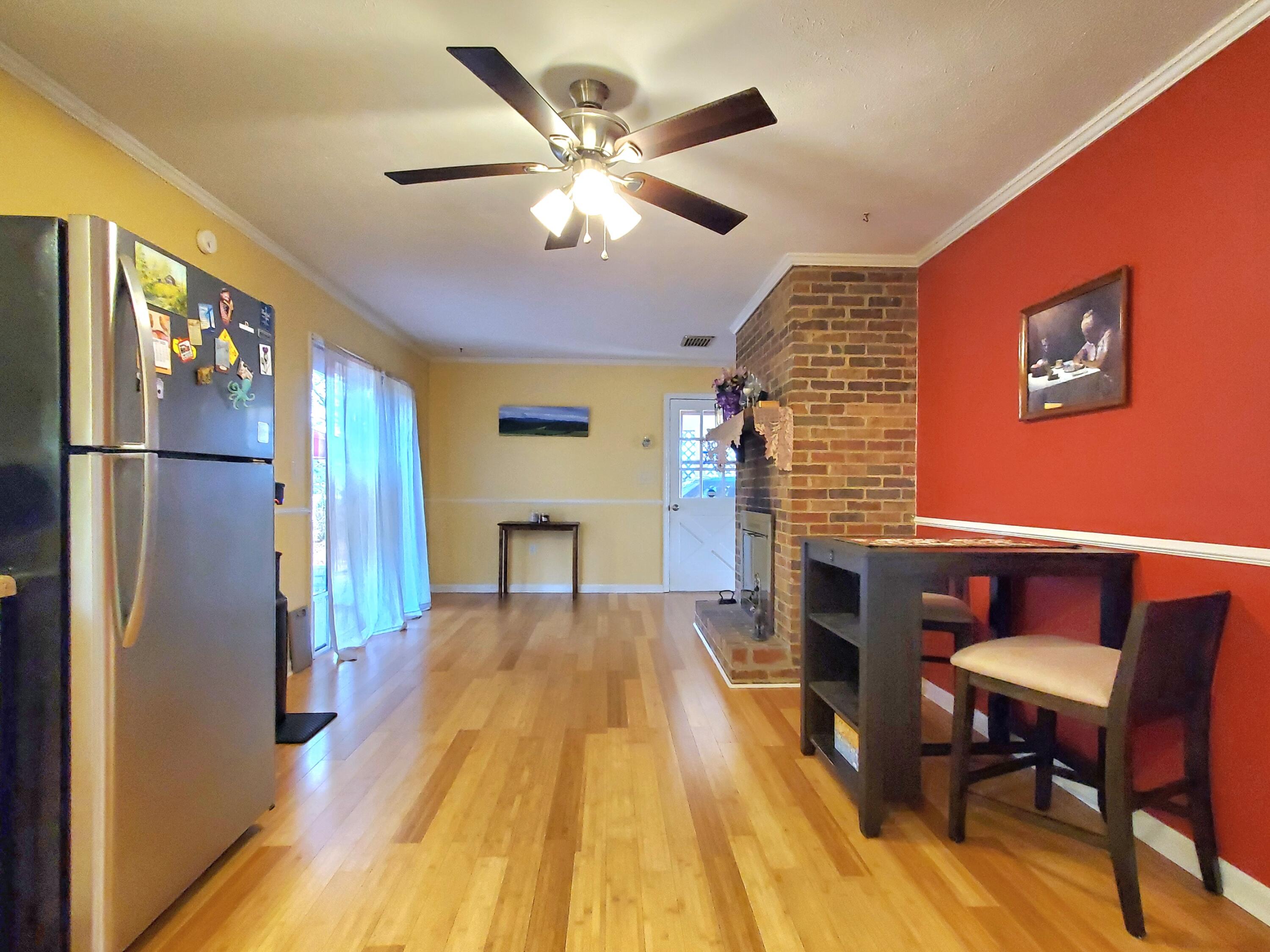 251 Mt Vista Dr