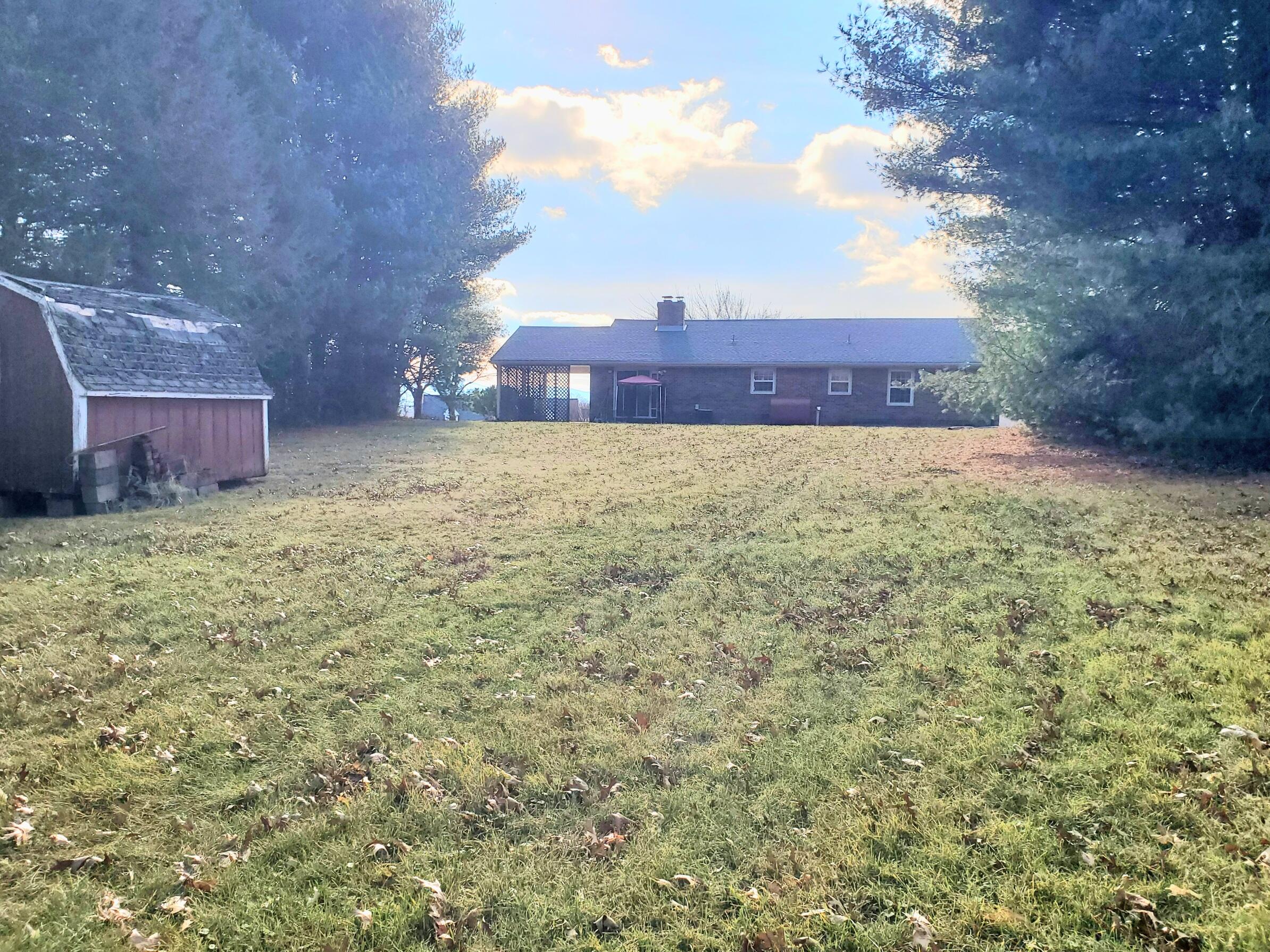 251 Mt Vista Dr
