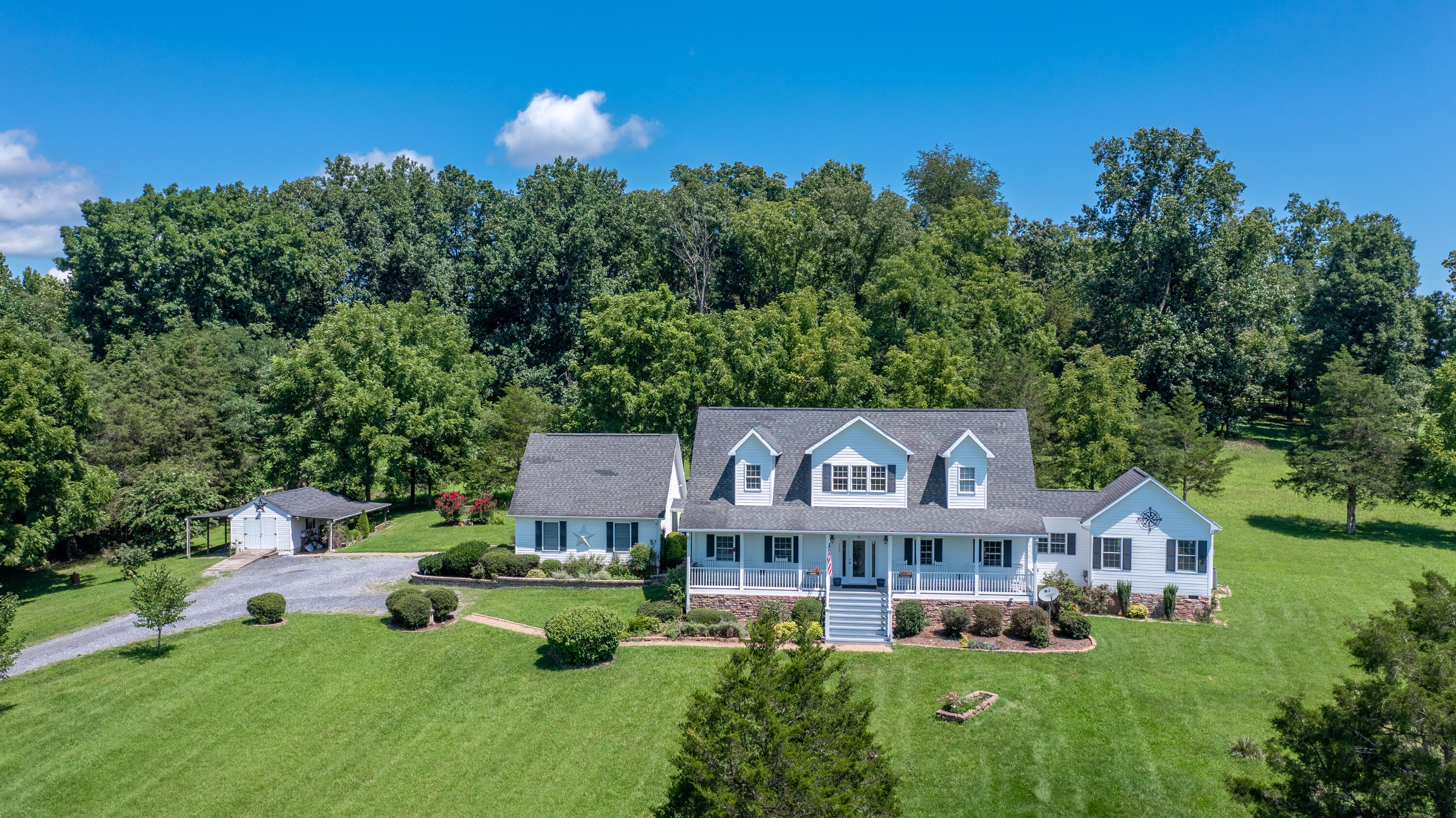 65 Blackberry Ln