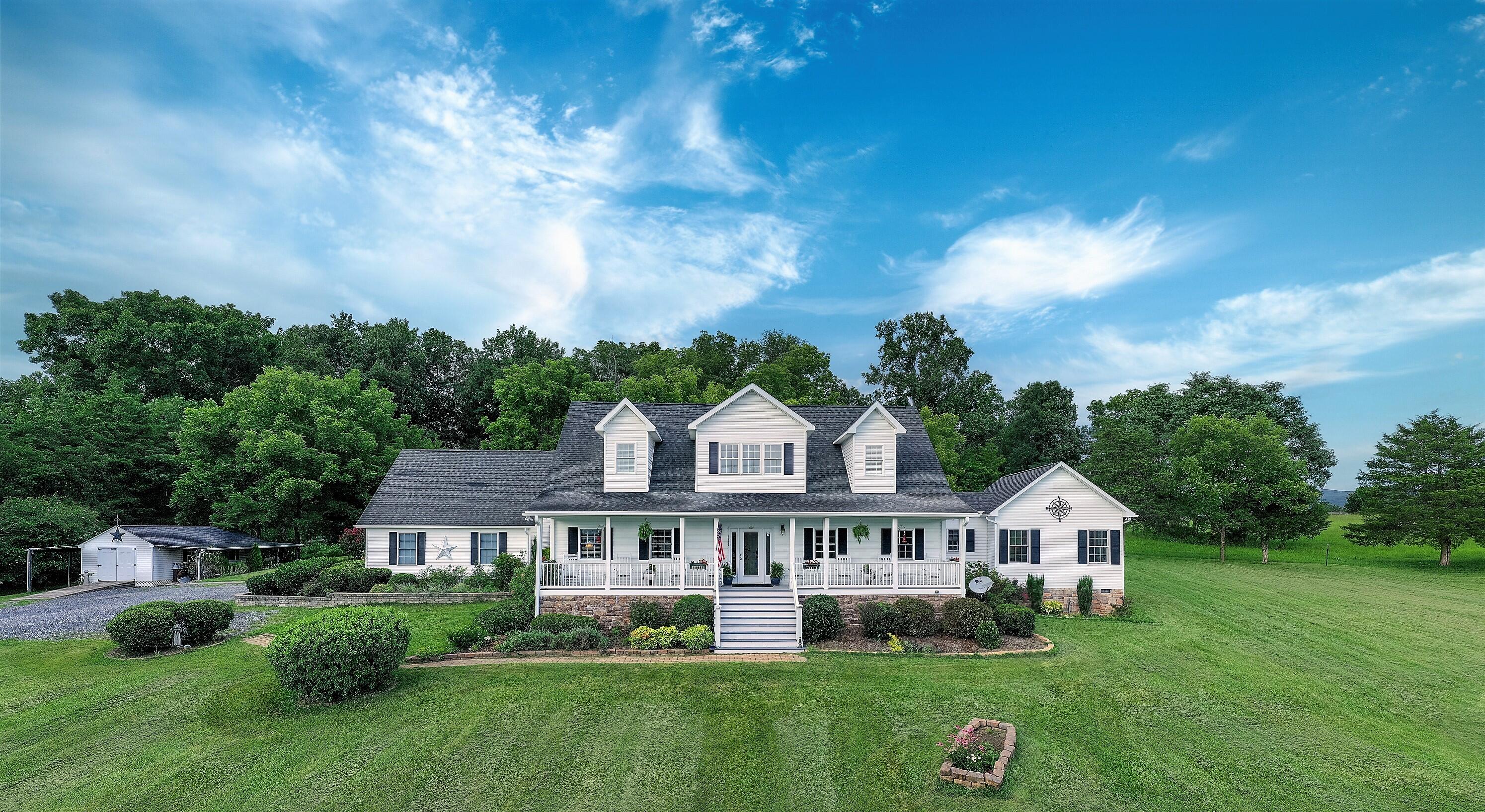 65 Blackberry Ln