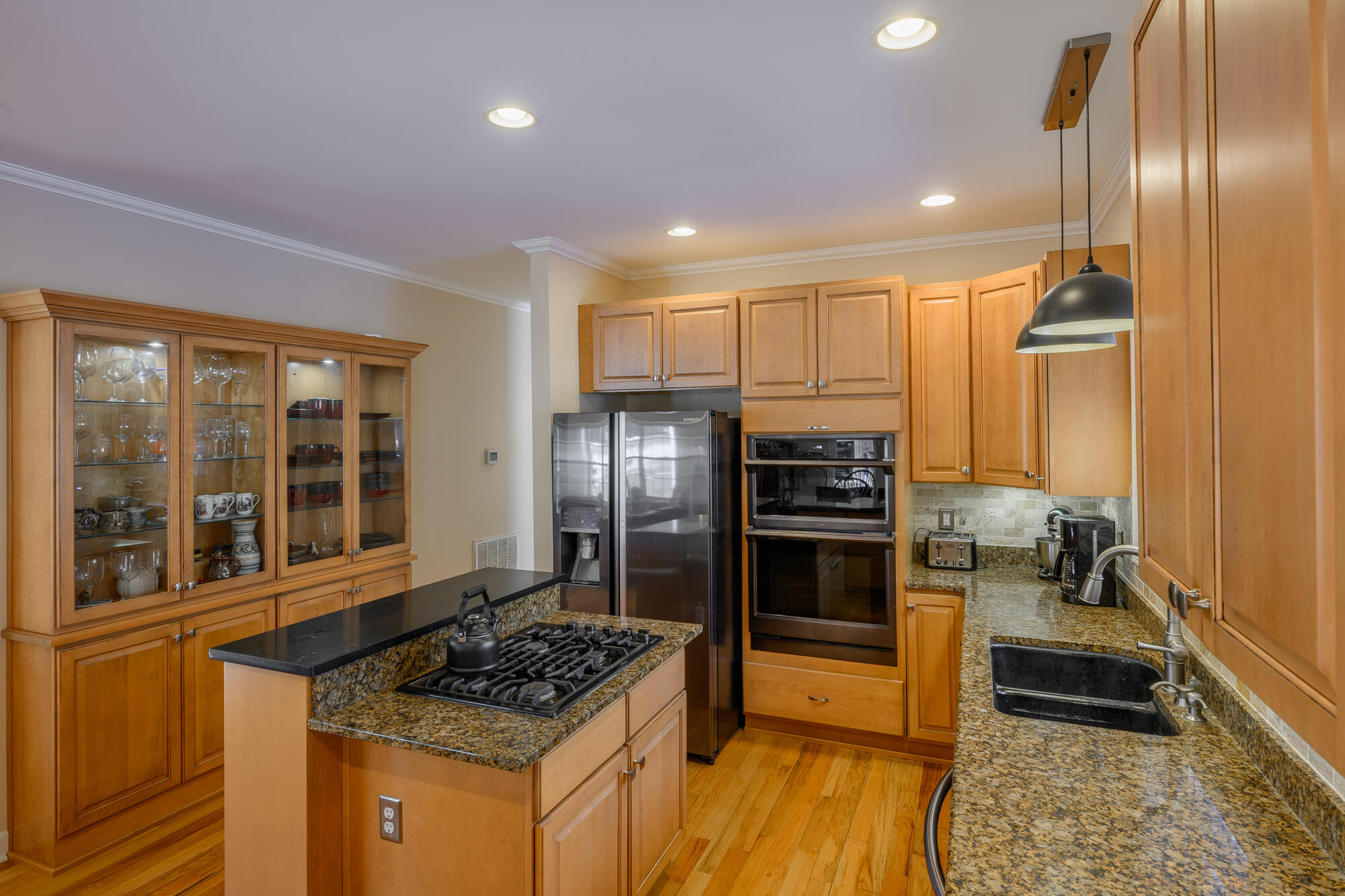 65 Blackberry Ln