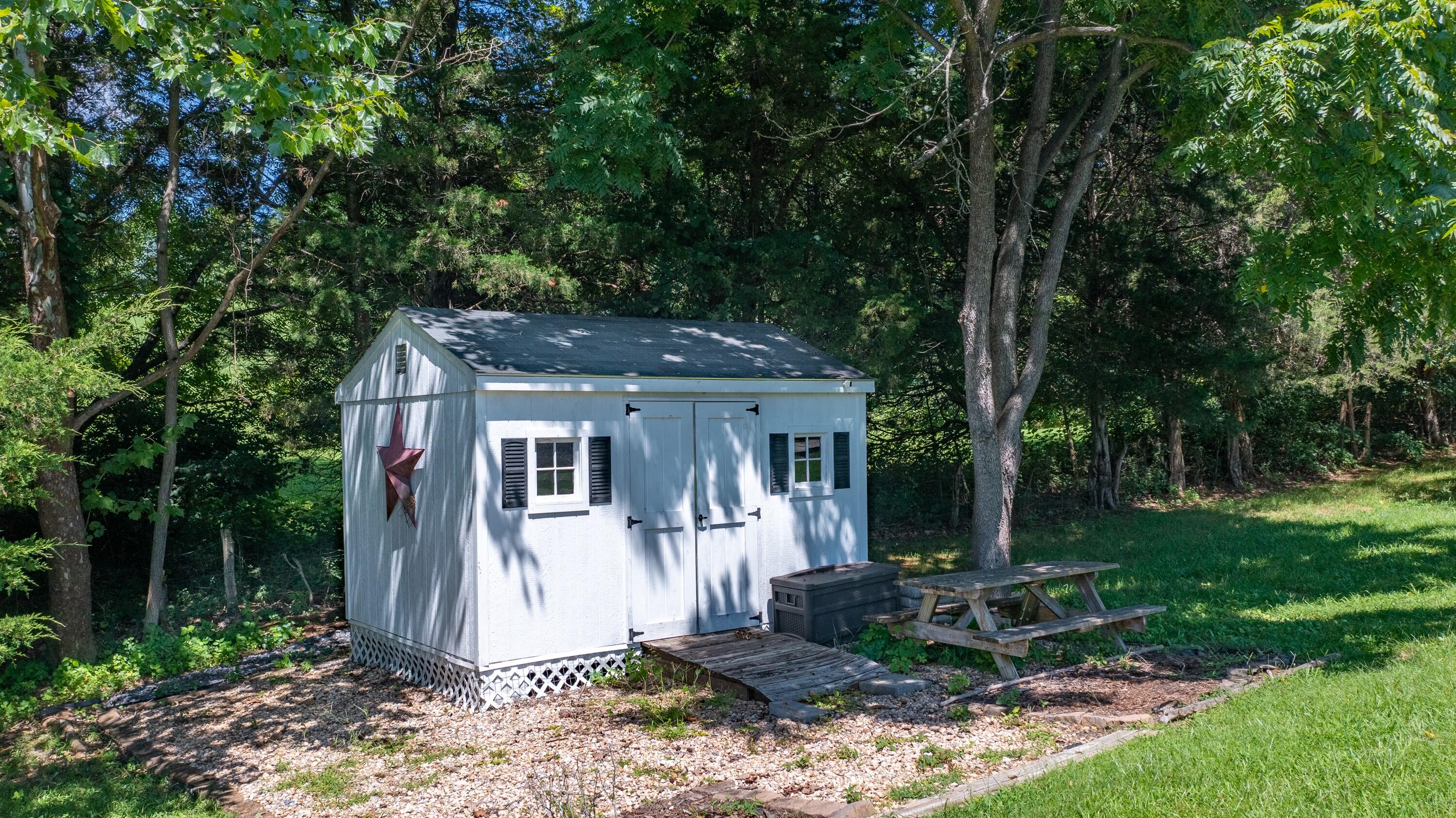 65 Blackberry Ln